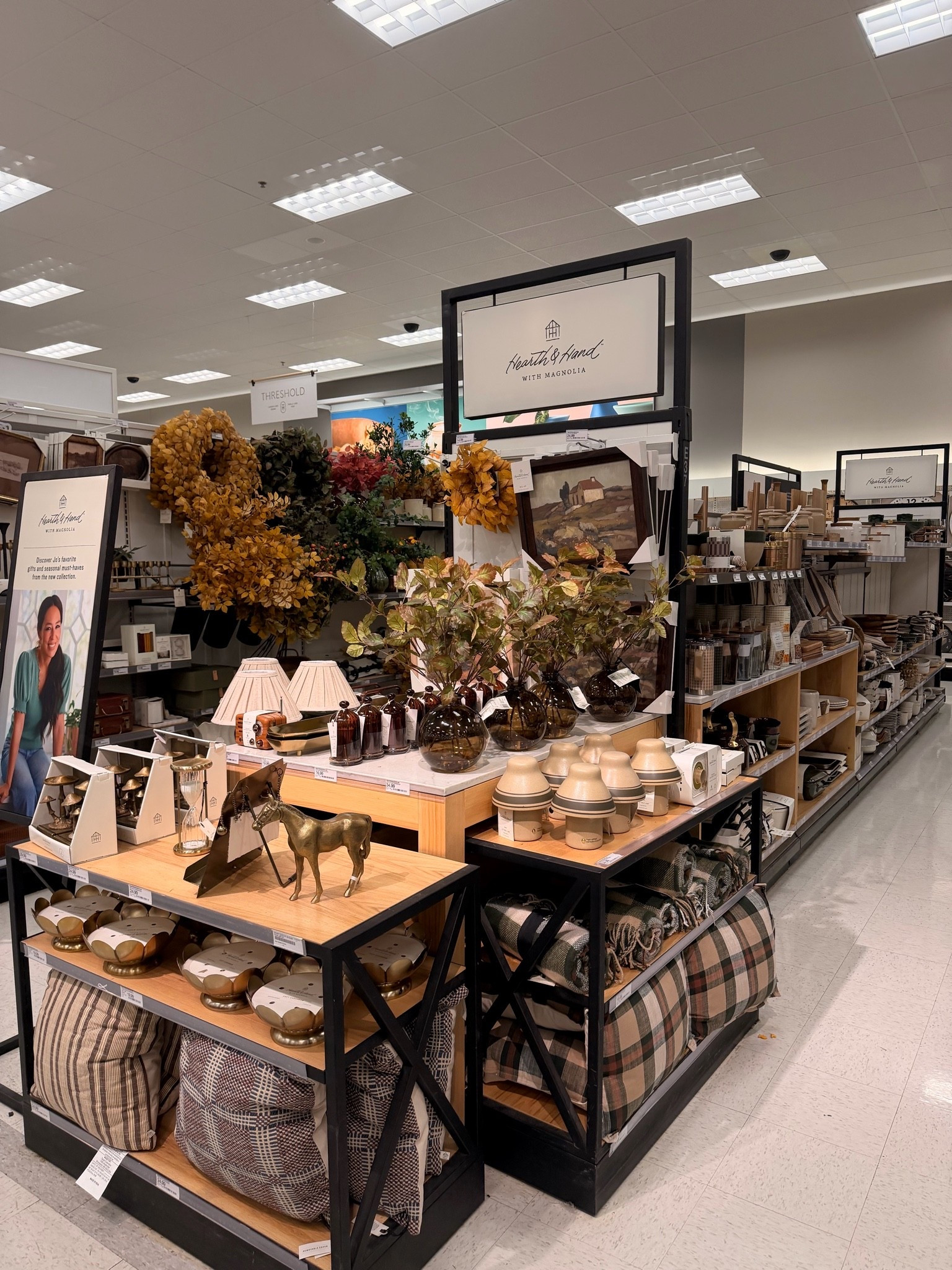 Target new fall arrivals 🍂

#targethome #hearthandhand #targetnewarrivals #targetfalldecor #falldecor #fallfinds #homefinds #target #targethearthandhand #homedecor #fallhome #fallhomedecor #fallframes #fallhomefinds #homerefresh

#LTKHome #LTKSeasonal #LTKdayinmylife