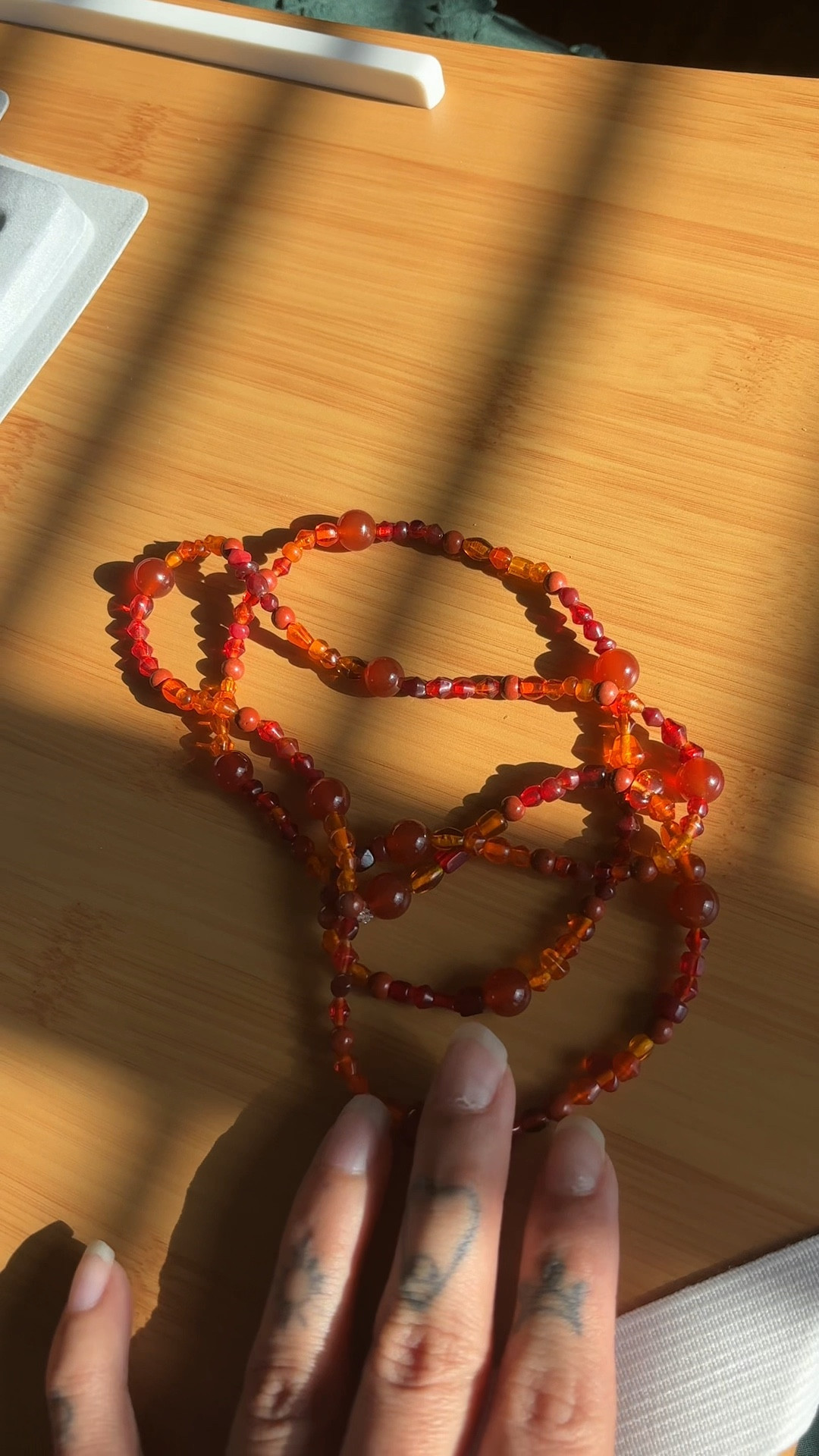 Made some waist beads just in time for summer. Carnelian and red jasper make a powerful combo 💋 
