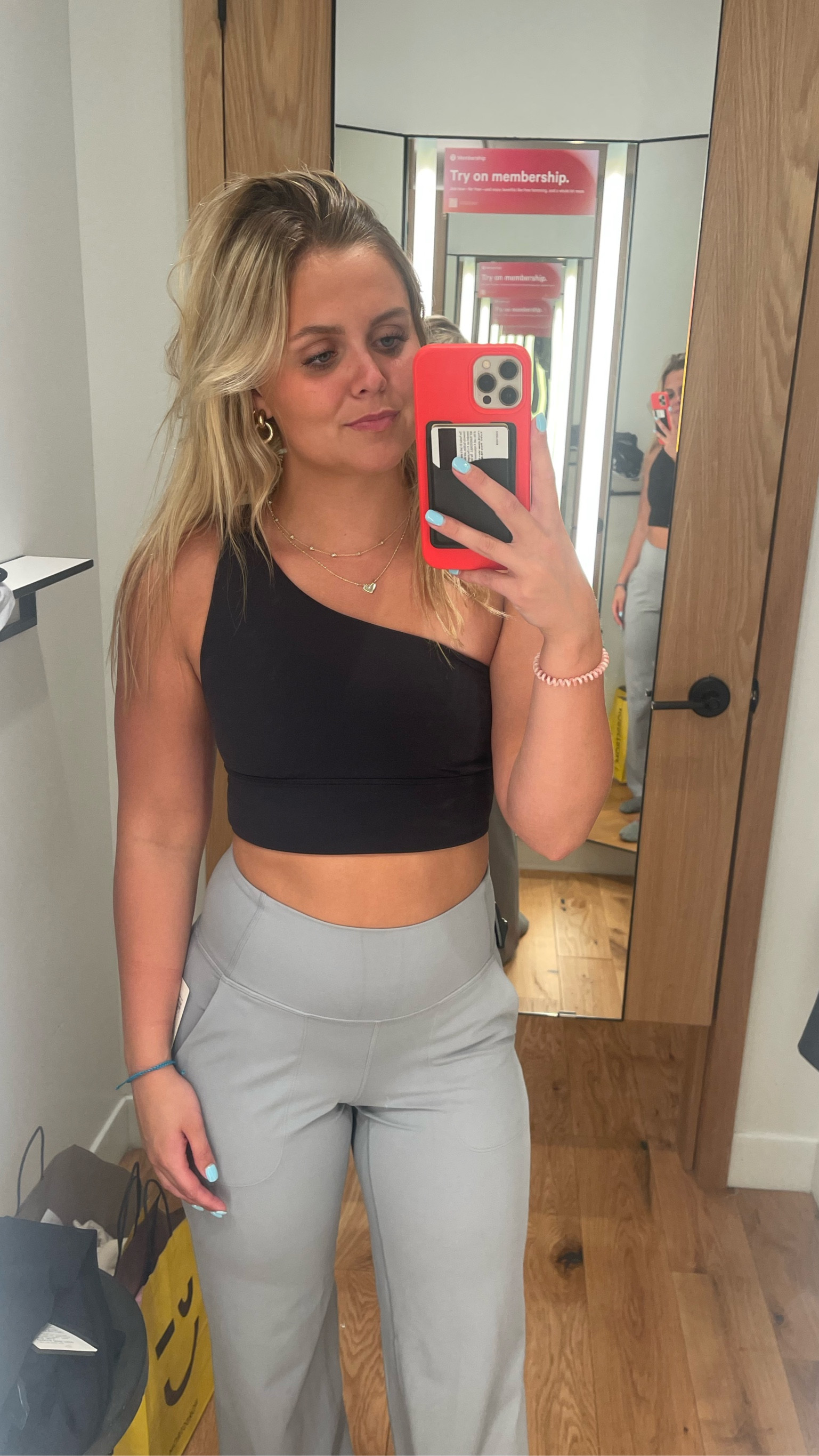 These are so comfy!! I have been obsessed with the flare pants and wanted to try something new and got the wide leg pants! This color is so cute, and are super comfortable!! 
lulu - 6 

#LTKstyletip #LTKSeasonal