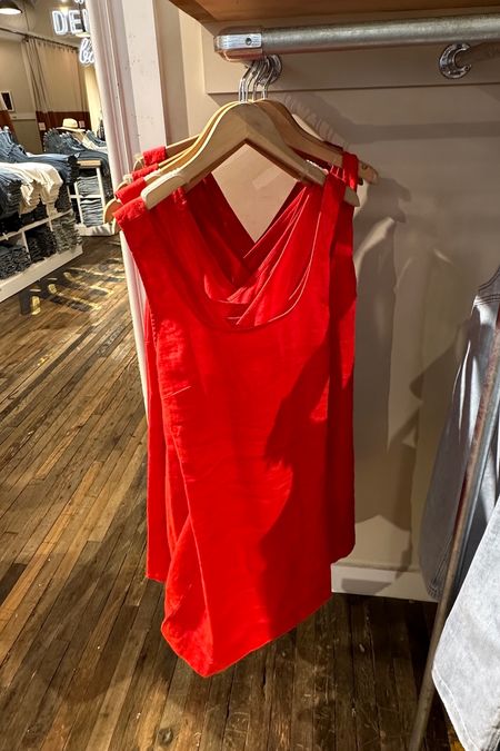 Loved this red linen dress! So cute for summertime 
