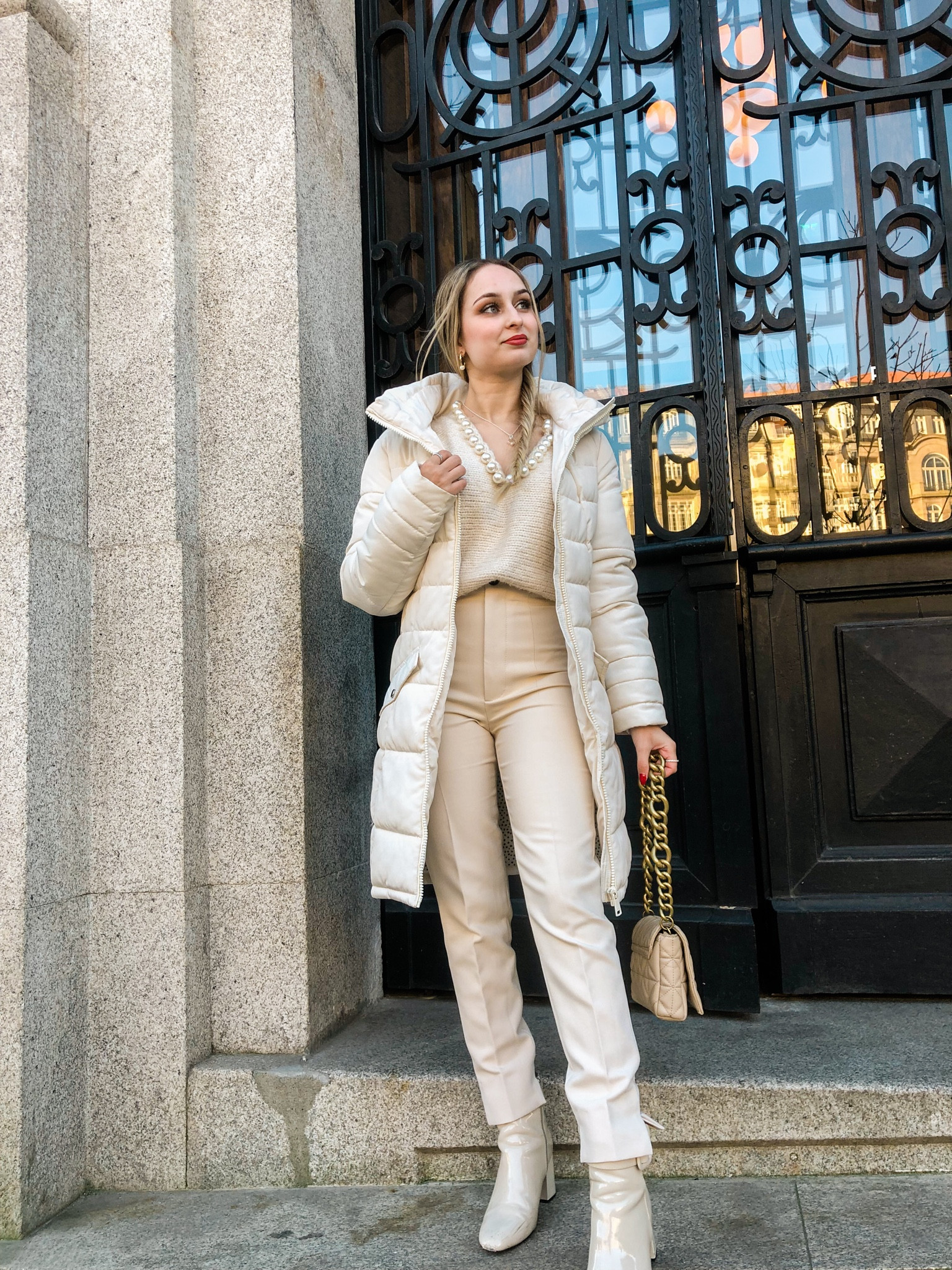 Perfect beige monochrome outfit for winter🤍 white long coat, beige pearl knit long coat, beige trousers and a beige quilted bag. 

#LTKstyletip #LTKSeasonal #LTKeurope