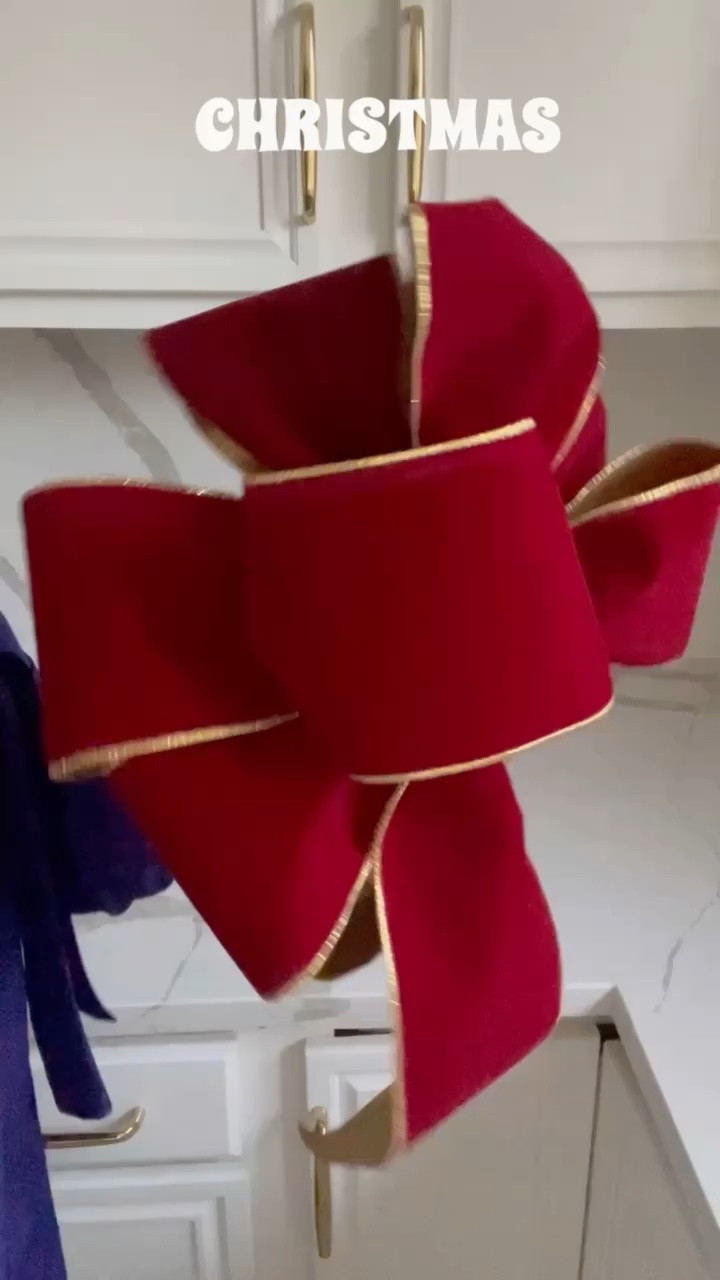 Make beautiful designer look Christmas bows 

#LTKstyletip #LTKSeasonal #LTKHoliday