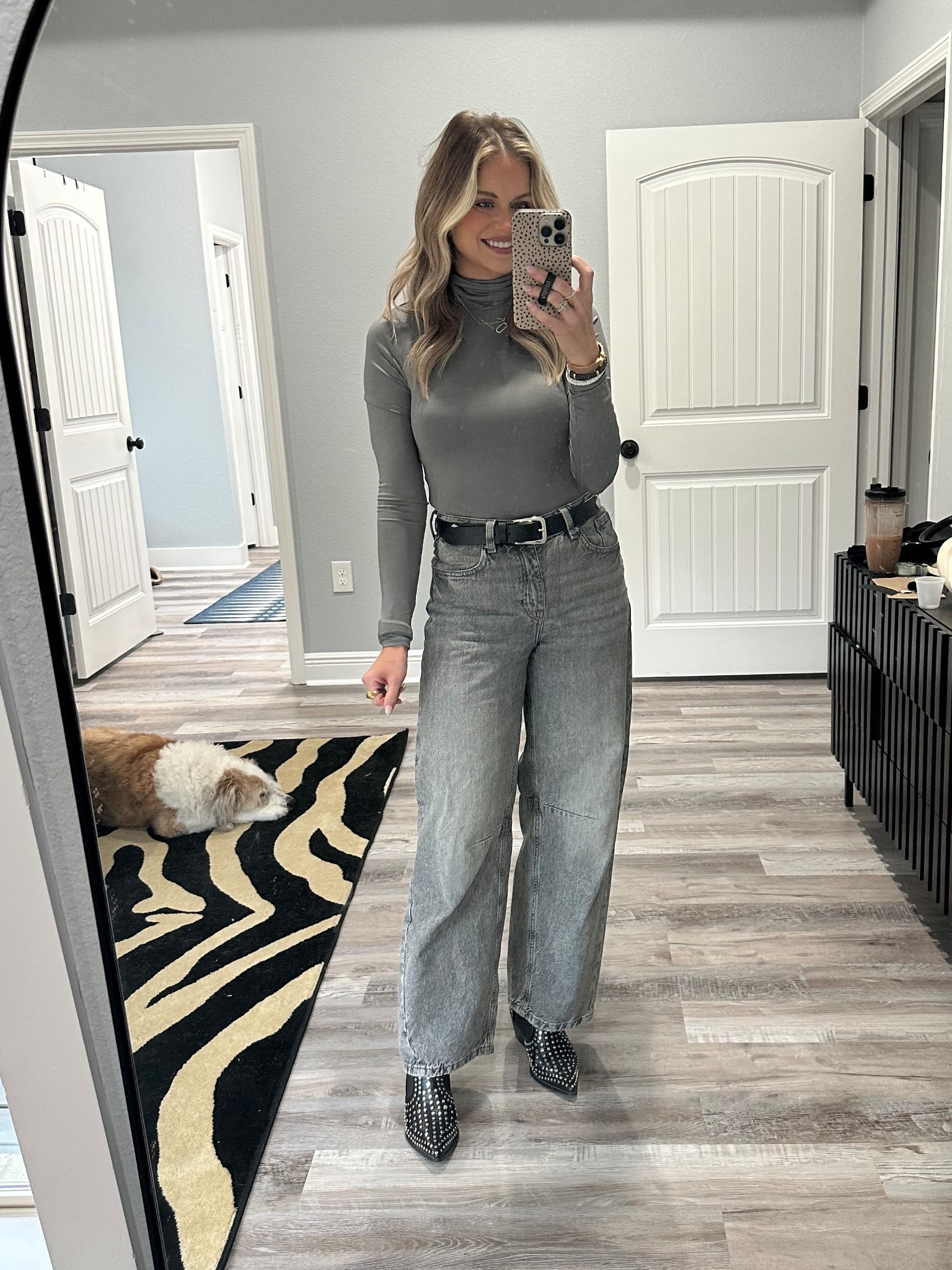 Friday work ootd 

Small top, 0 in jeans (sized down 1), shoes are tts, small belt

ALLISONPOWELL10 to save on loopy cases

#LTKShoeCrush #LTKFindsUnder50 #LTKStyleTip
