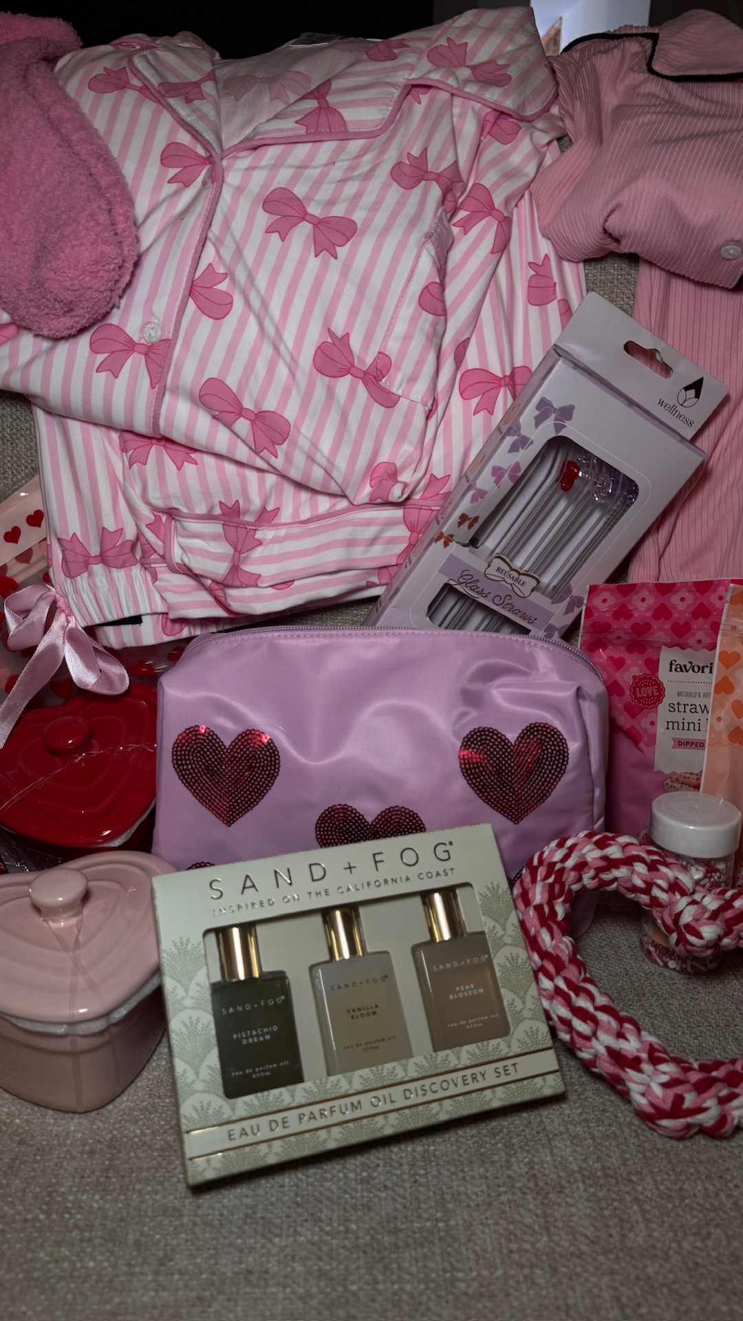 Proof that small joys count! A little Valentine’s Day shopping 💘💌

EverydayJoy
ValentinesDayShoppingHaul
LifeStyleConteng 
RomanticizeEveryday


#LTKValentine