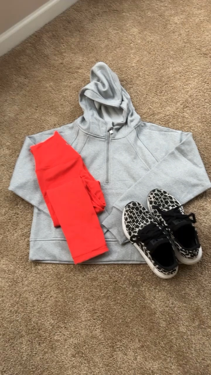 Today’s #wfh #ootd ☺️ Wanted to bring a little color to your feed with these leggings! ❤️
•
#leggings #casual #athomestyle #athleisure #athleisurewear#lululemon  #winter #pullover #sneakers #workoutwear #adidas

#LTKFind #LTKunder100 #LTKshoecrush