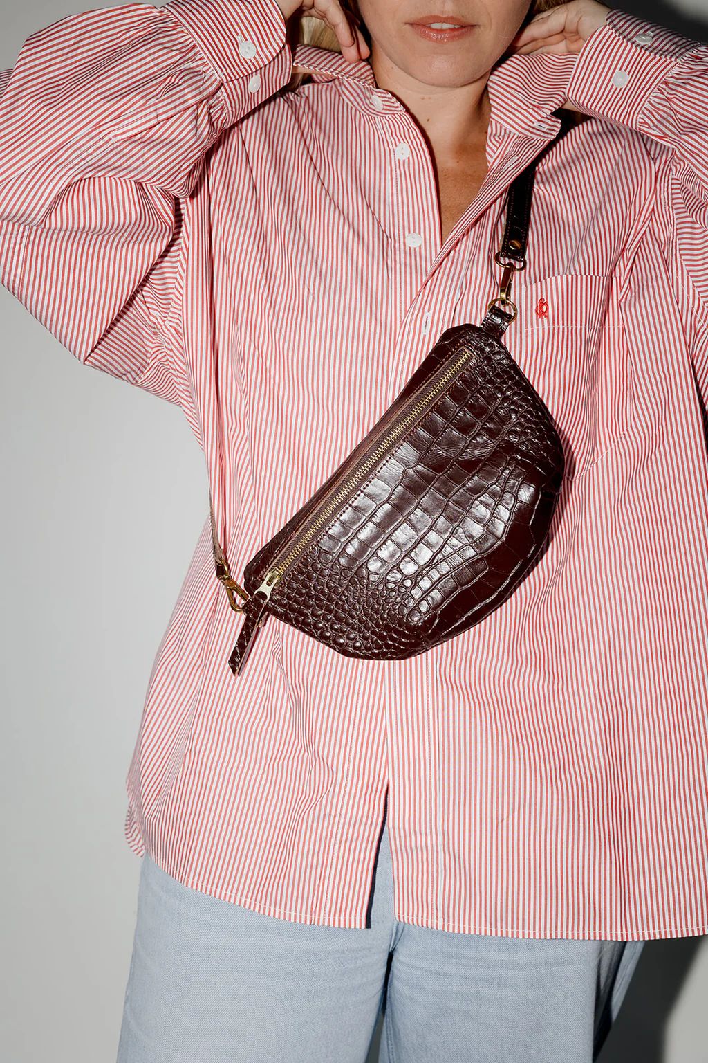 Sling Bag, Espresso Croco | Abby Alley