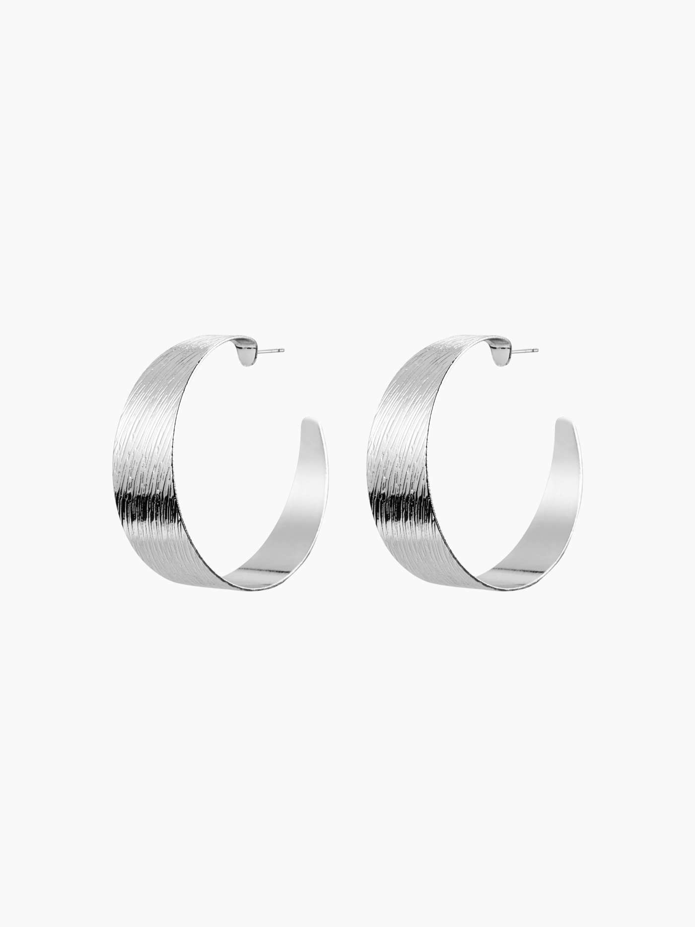 C-SHAPED HOOP EARRINGS | Cider