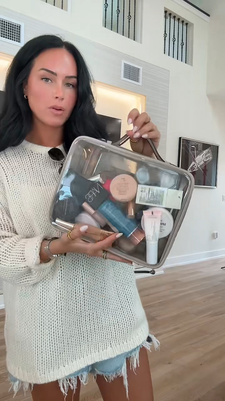 My favorite travel bags ✨ I will have them 🔗 on my LTK! 

#LTKTravel #LTKHoliday #LTKGiftGuide