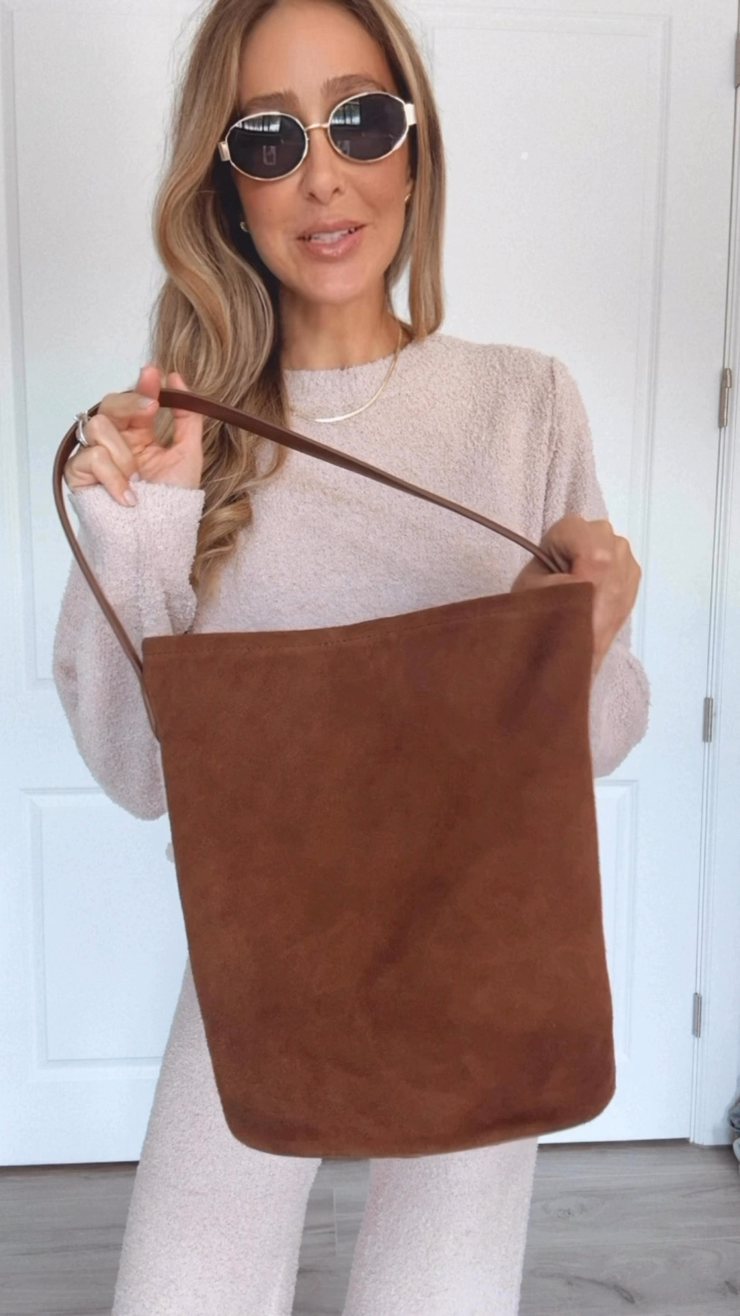 Cozy and stretchy Amazon set 
Love how soft and cozy the fabric feels 
Runs tts, wearing a size small 




#LTKSeasonal #LTKStyleTip #LTKU