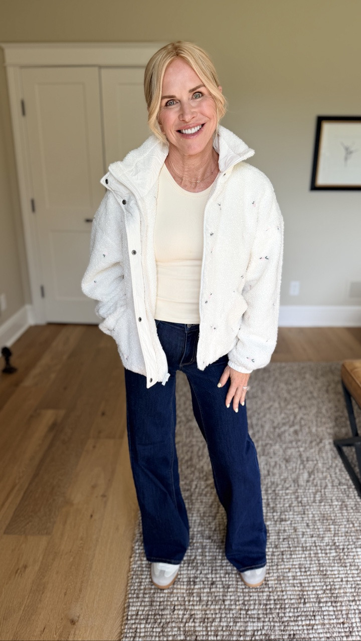 I love jackets in the fall and I love fleece! Such high quality and I fell in love with the floral detailing! 🌺

#LTKootd #LTKgrwm #LTKOver40