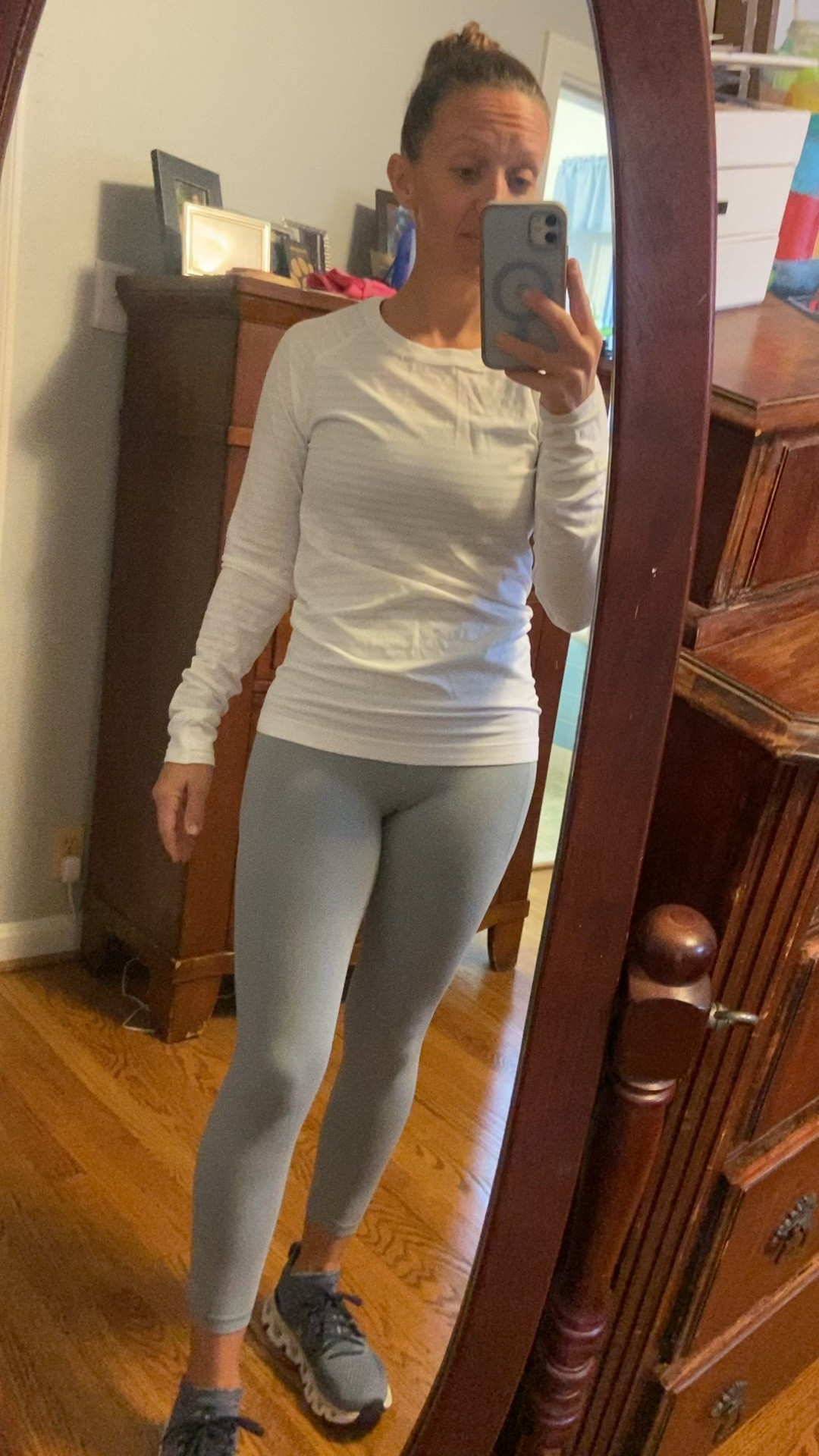 I got this top late last year and didn’t have a chance to wear it until now and I love it !  It fits tts and is great for cooler mornings and would layer really well for the winter months. Also, my favorite leggings have some sale colors! 


#athleta #athletasale #runningtight #runningtop #salefinds #fallworkout #winterworkout 

#LTKU #LTKActive #LTKOver40 #LTKFindsUnder100 #LTKSaleAlert