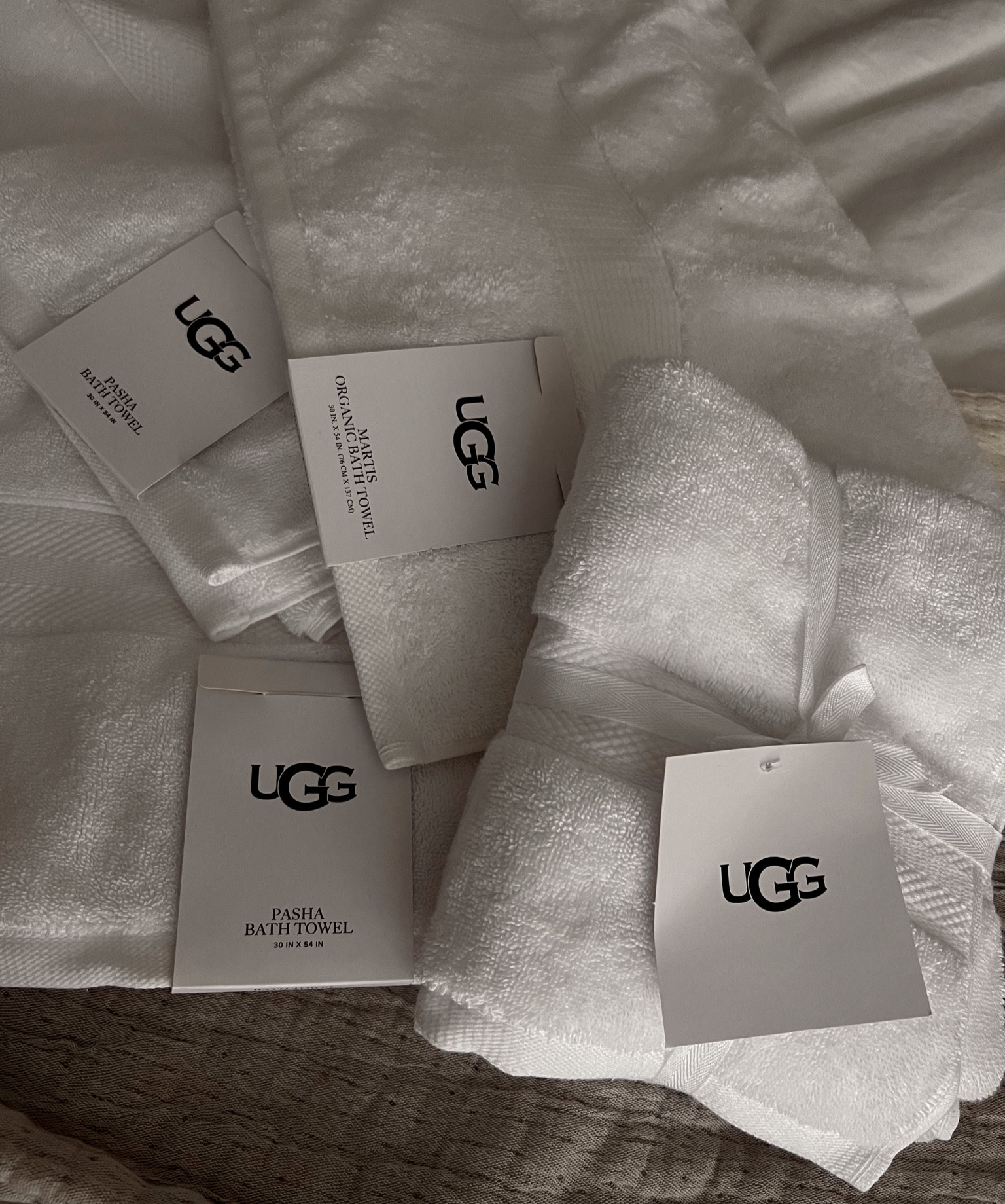 UGG, Bath