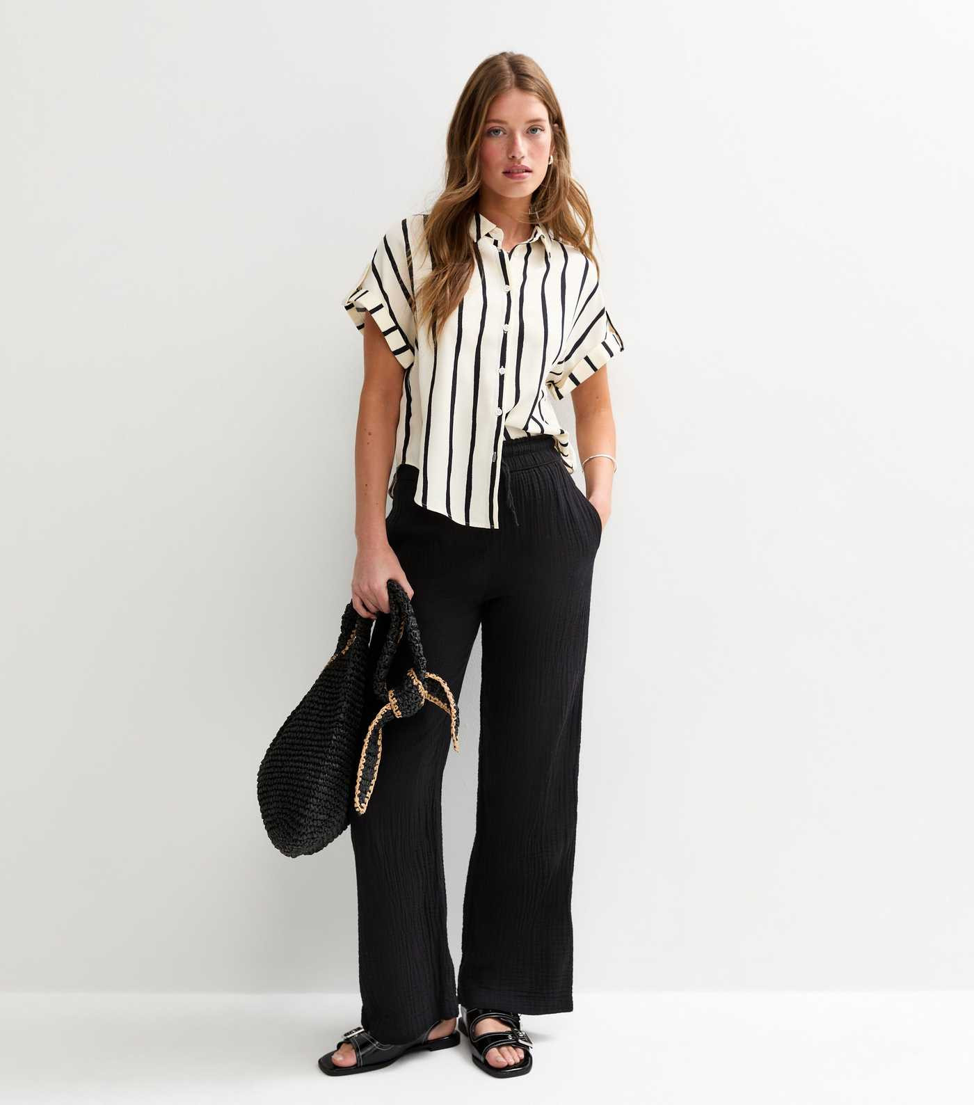 Black Double Cloth Wide Leg Trousers | New Look | New Look (UK)