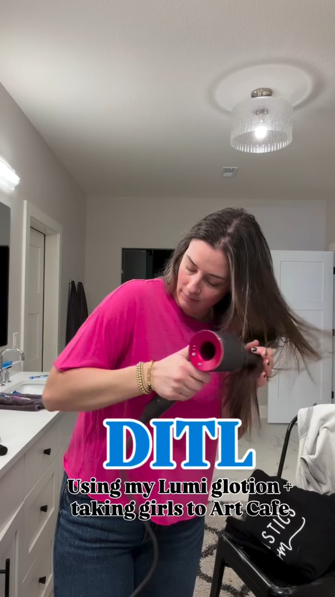 DITL 💕 come along with me while I get ready and take the girlies to the Art Cafe 🎨 I’ve partnered with L’Oréal Paris and their Lumi Glotion! This gives the best sun-kissed glow! Hope you all had an amazing weekend! 

Comment SHOP for any links! 
#lorealistar #lorealparispartner #ltkbeauty #vlog #ditl @theartcafeohio @lorealparis