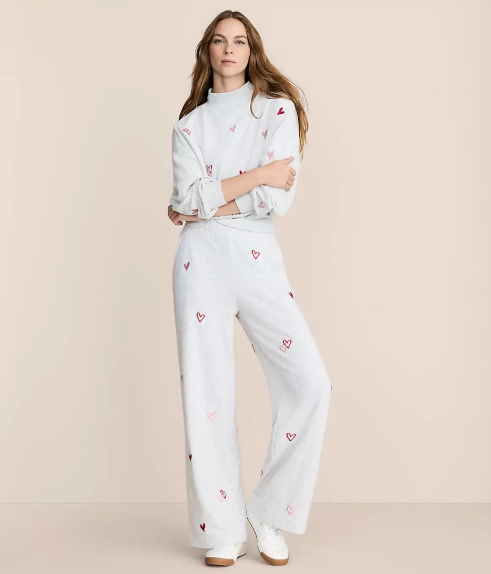 Lou & Grey Clothing is 60% off now. These are perfect for a Valentine’s night in. 

#LTKFindsUnder50 #LTKSaleAlert #LTKSeasonal