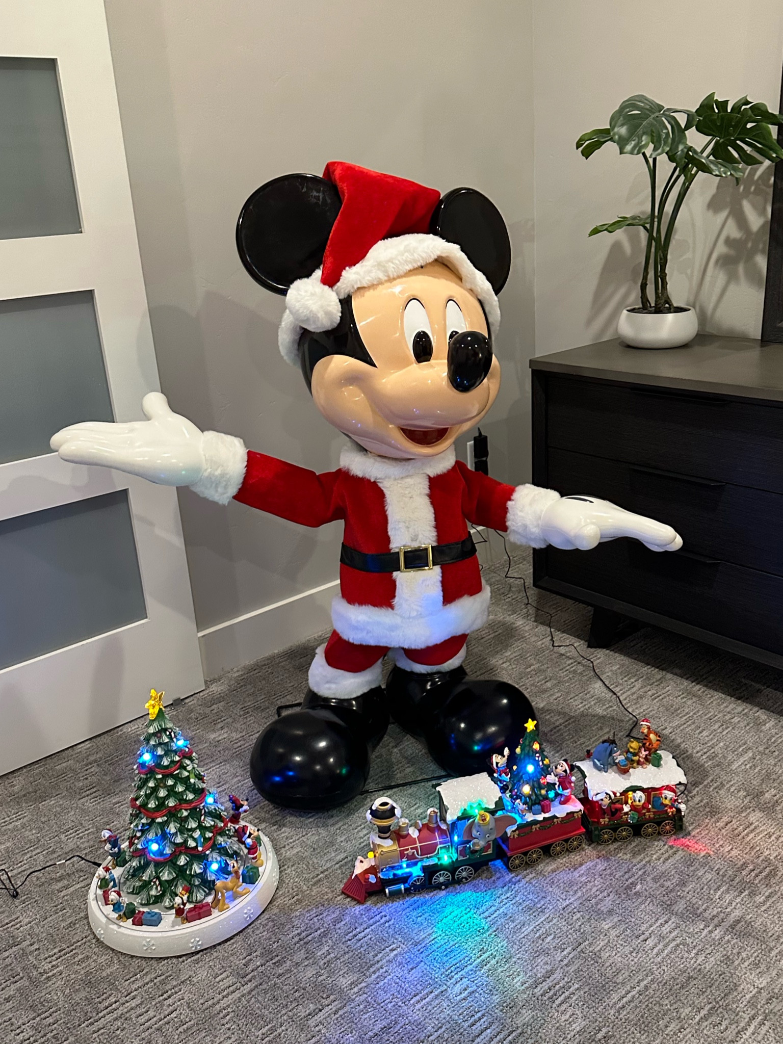 Mickey and Minnie Mouse Light-Up Tree Topper