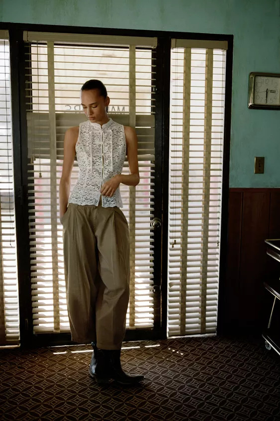 GUIPURE FIREMAN CLASP TOP | Zara US