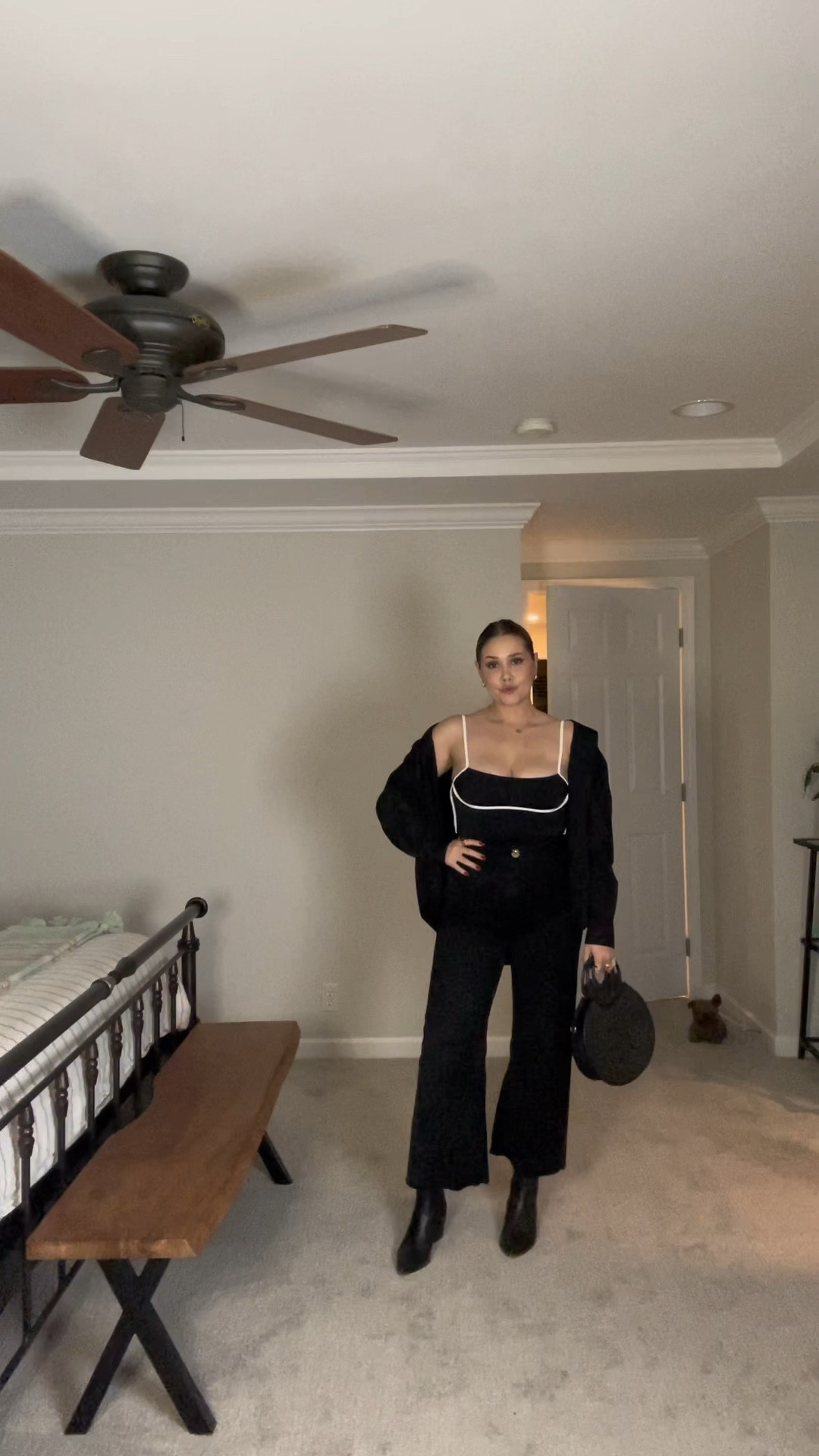 More Fall fashion for you! Black clothing 🫱🏻‍🫲🏼 Me. I’m a sucker for a head to toe black outfit, we’re calling it ‘spooky chic’ 👻 Check out these great pieces from brands like Sam Edelman, Princess Polly, and Gap! Pants, and bag are sold out so I linked similar items 🫶🏻

#LTKstyletip #LTKVideo #LTKmidsize