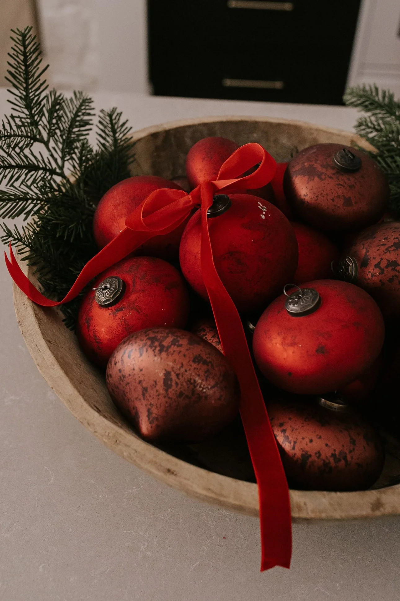 Be Jolly Ornament - Crimson - 2 Styles | THELIFESTYLEDCO