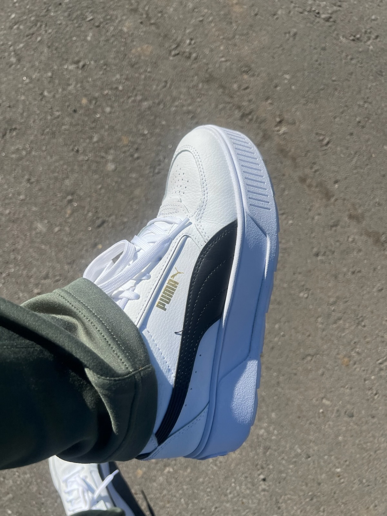 Sneakers, amazon, puma 