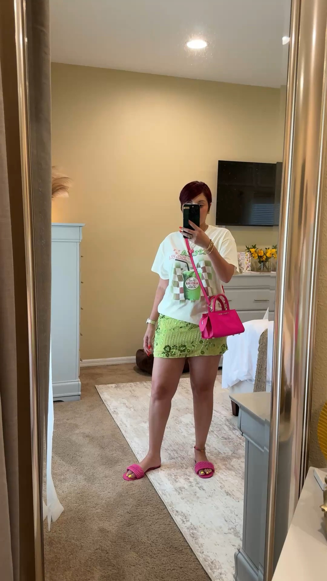 Graphic tshirt and skirt
Summer outfit

#LTKootd #LTKgrwm #LTKMidsize