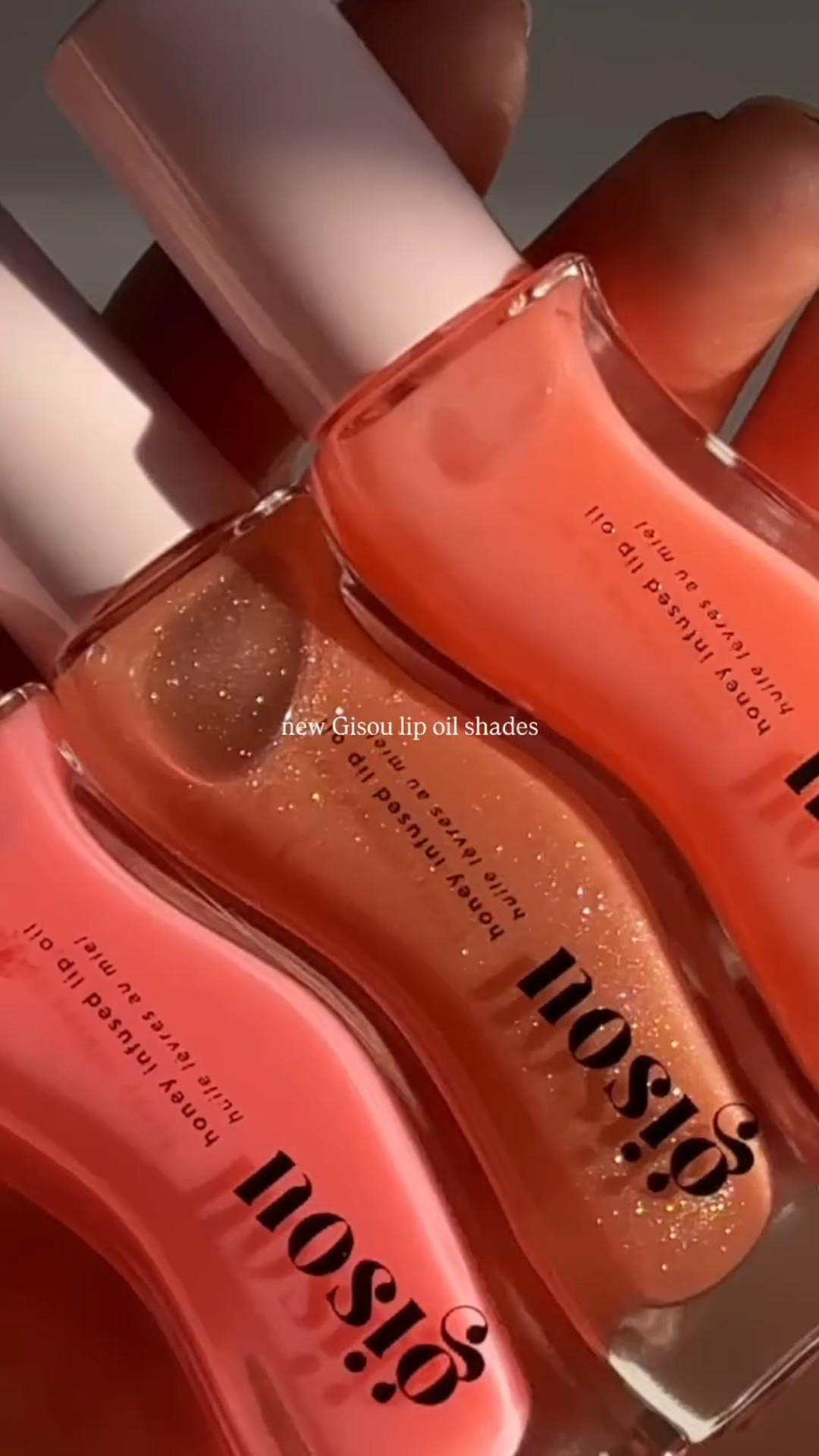 Swatching the gorg new @gisou lip oils 😍😍😍