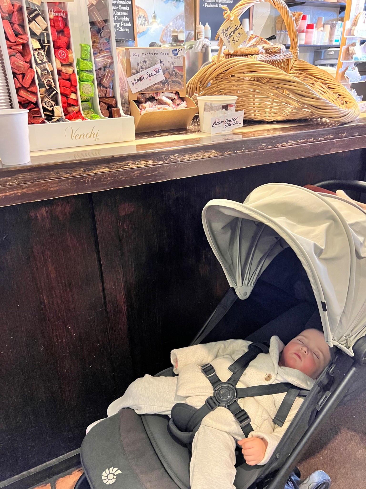 Overhead bin friendly for flights, easy fold!

#LTKmomlife