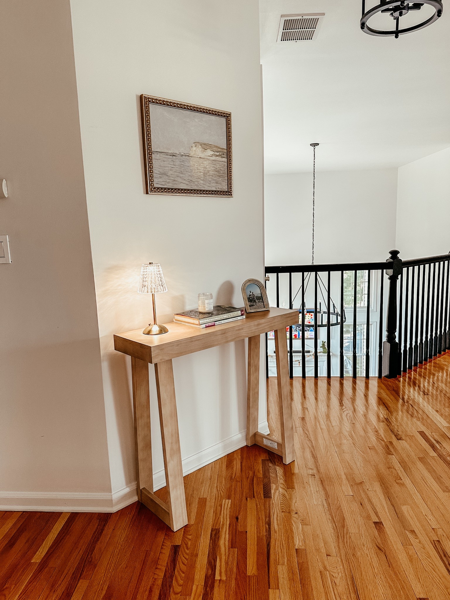 Obsessed with this new table from Amazon! Less than $100 and fits perfectly. So easy to put together too! 

Home decor 
Accent tables 
Entry tables 
Hallway table 
Amazon finds 

#LTKFindsUnder100 #LTKHome