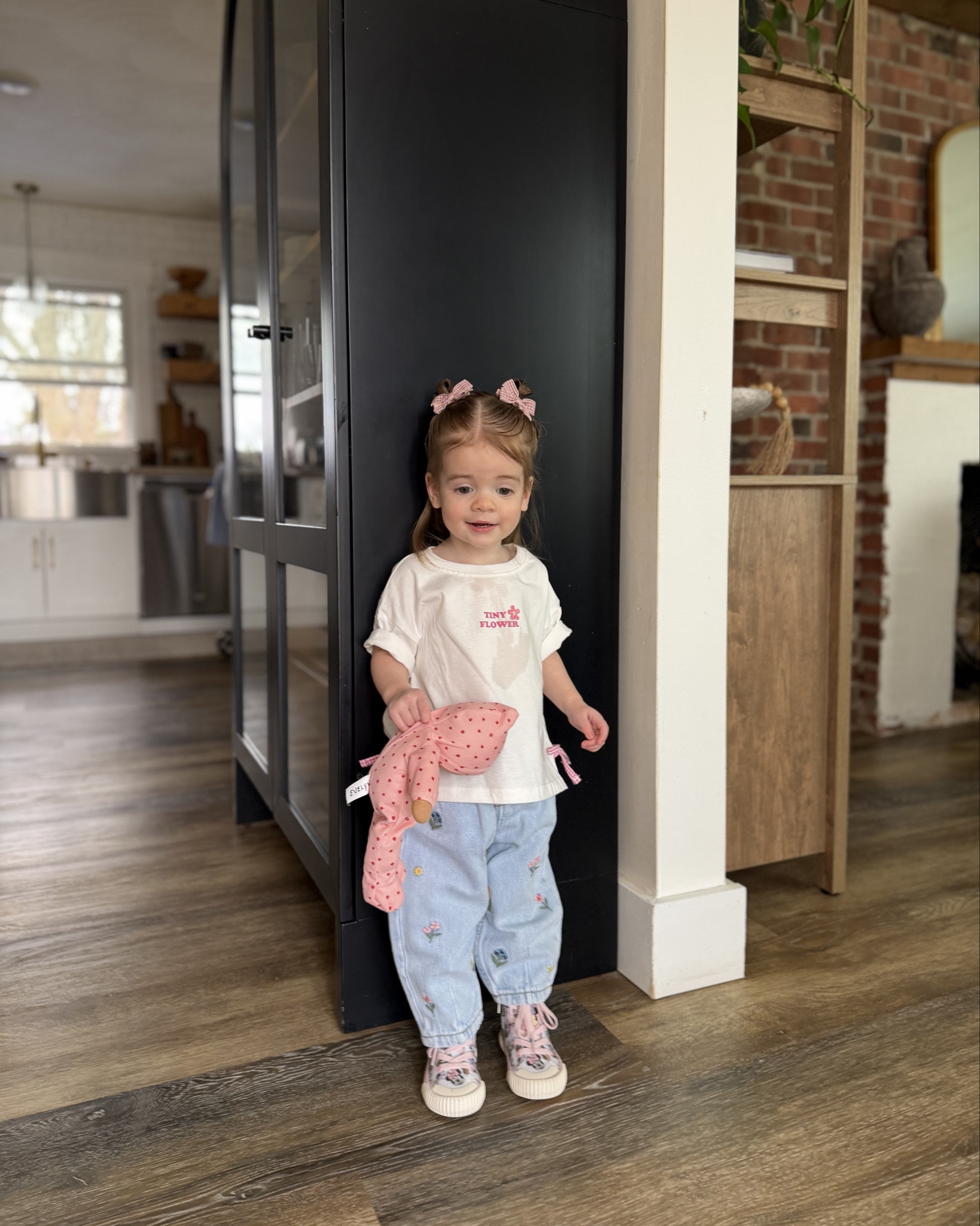 Girlfriend’s outfit today was so cute for spring!! Almost all Zara! She wears the 1 1/2 year there and it fits great! Sometimes I size up her tops to 2 year for longer wear but the bottoms are almost always 18m! 

Zara kids, toddler girl, spring jeans, floral jeans, tiny flower, flower girl, gingham bows 

#LTKmomlife #LTKdayinmylife #LTKKids