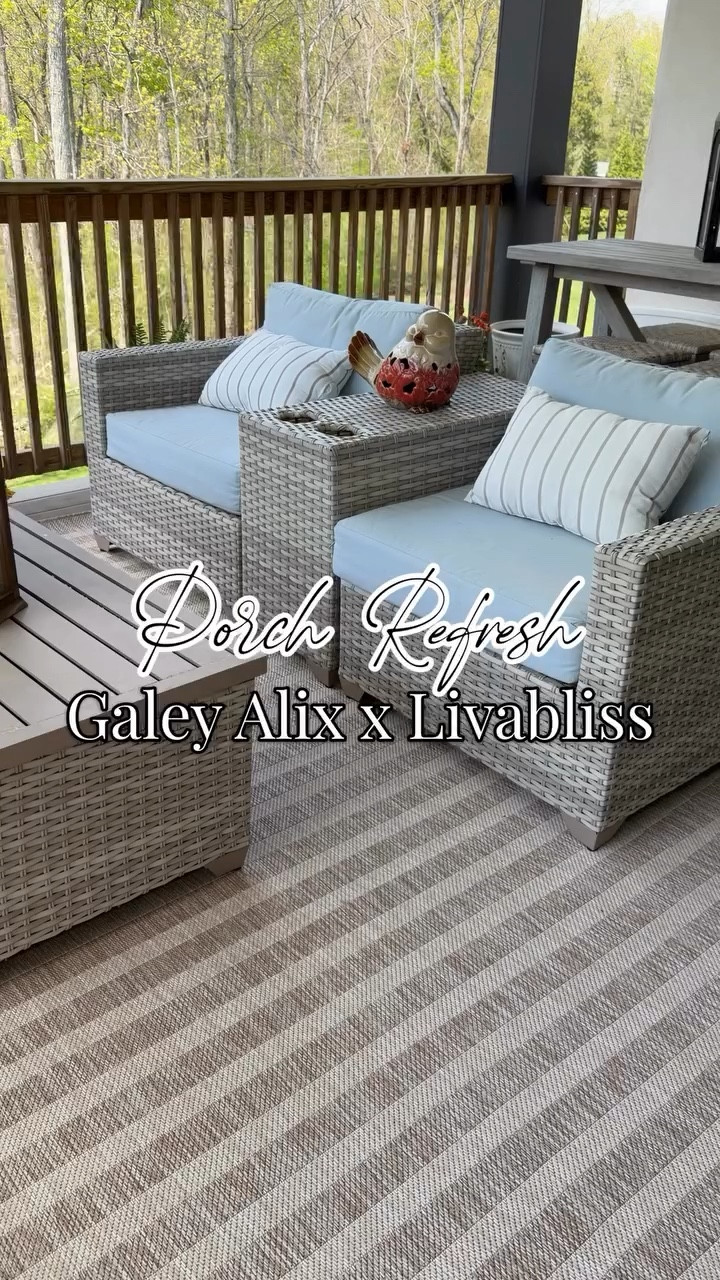 One Rug is all it took 🖤
Livabliss and Galey Alix just dropped a rug collab and it completely changed my outdoor space. This Agave rug has beautiful neutral stripes and it’s everything —modern, versatile, and built to actually live outside (weather resistant, easy to clean, pet proof… yes please).
Shop via the link in my bio or LTK 

Featured: Agave Rug from the Galey Alix x Livabliss Outdoor Launch 

#livabliss #livablisshome #galeylaixxlivabliss #homedecor #rugs
