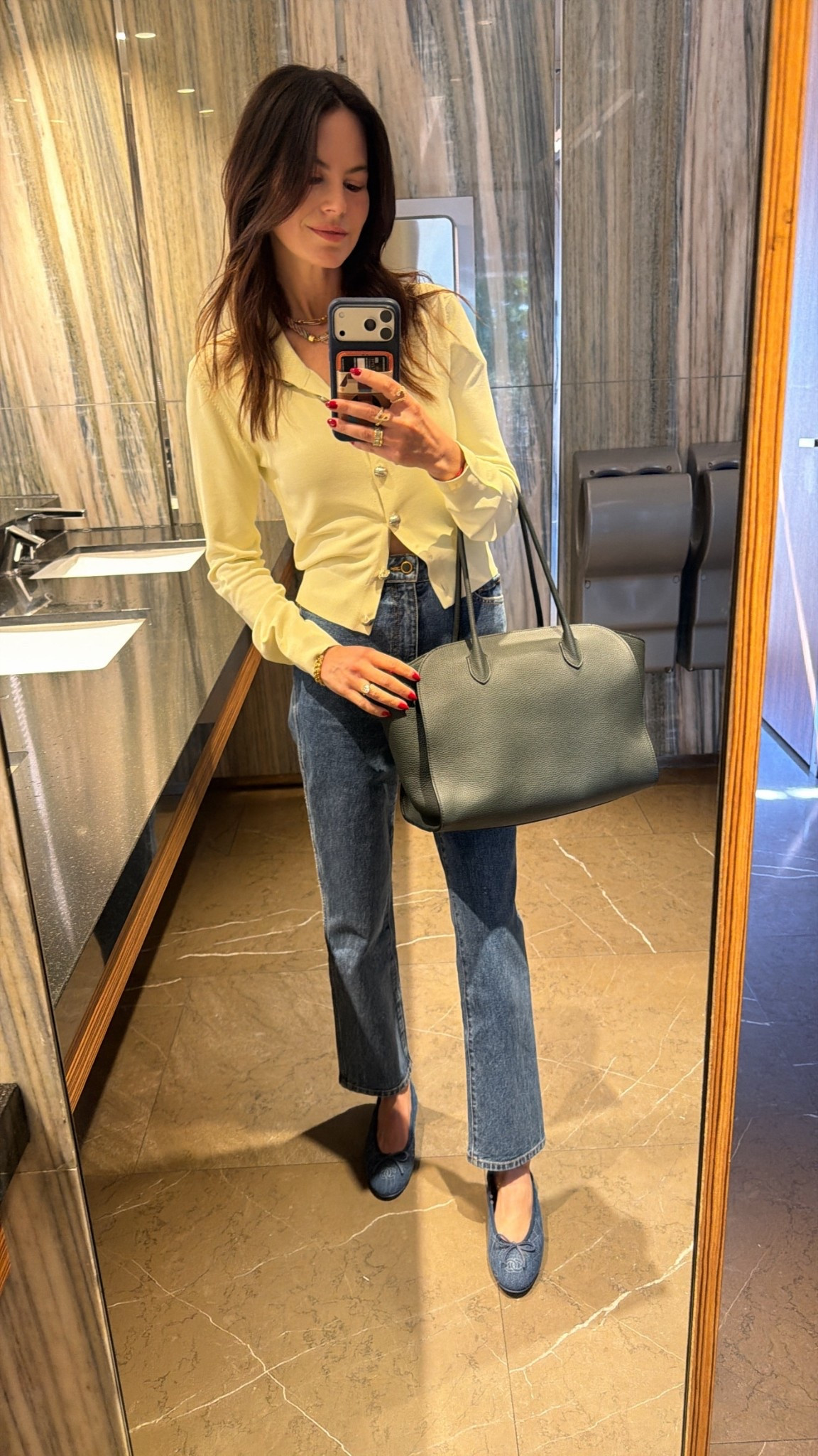 Perfect everyday spring outfit! Linked the suede version of my bag and looks for less of my outfit!

Women’s fashion, spring fashion, spring style, spring outfits, spring outfit inspo, spring ootd, women’s spring outfit, winter to spring style, winter to spring transitional outfit, chic style, mom fashion, mom style 




#LTKootd #LTKSeasonal #LTKOver40