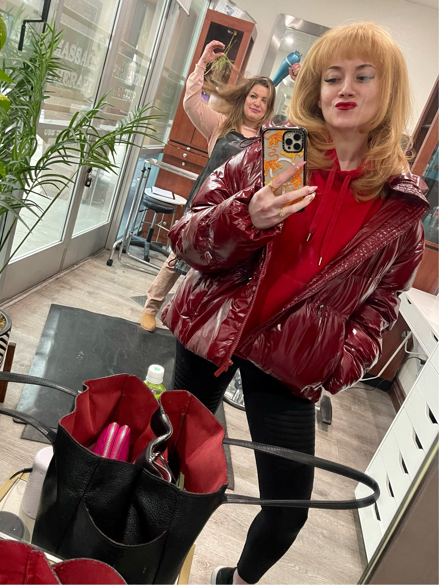 Just got the Blonde in Atomic Blonde touched up! Thank god I invested in some nice #AloYoga coats bc it actually snowed in Vegas on this day! ♥️❄️🔥

#LTKSeasonal #LTKFind #LTKstyletip