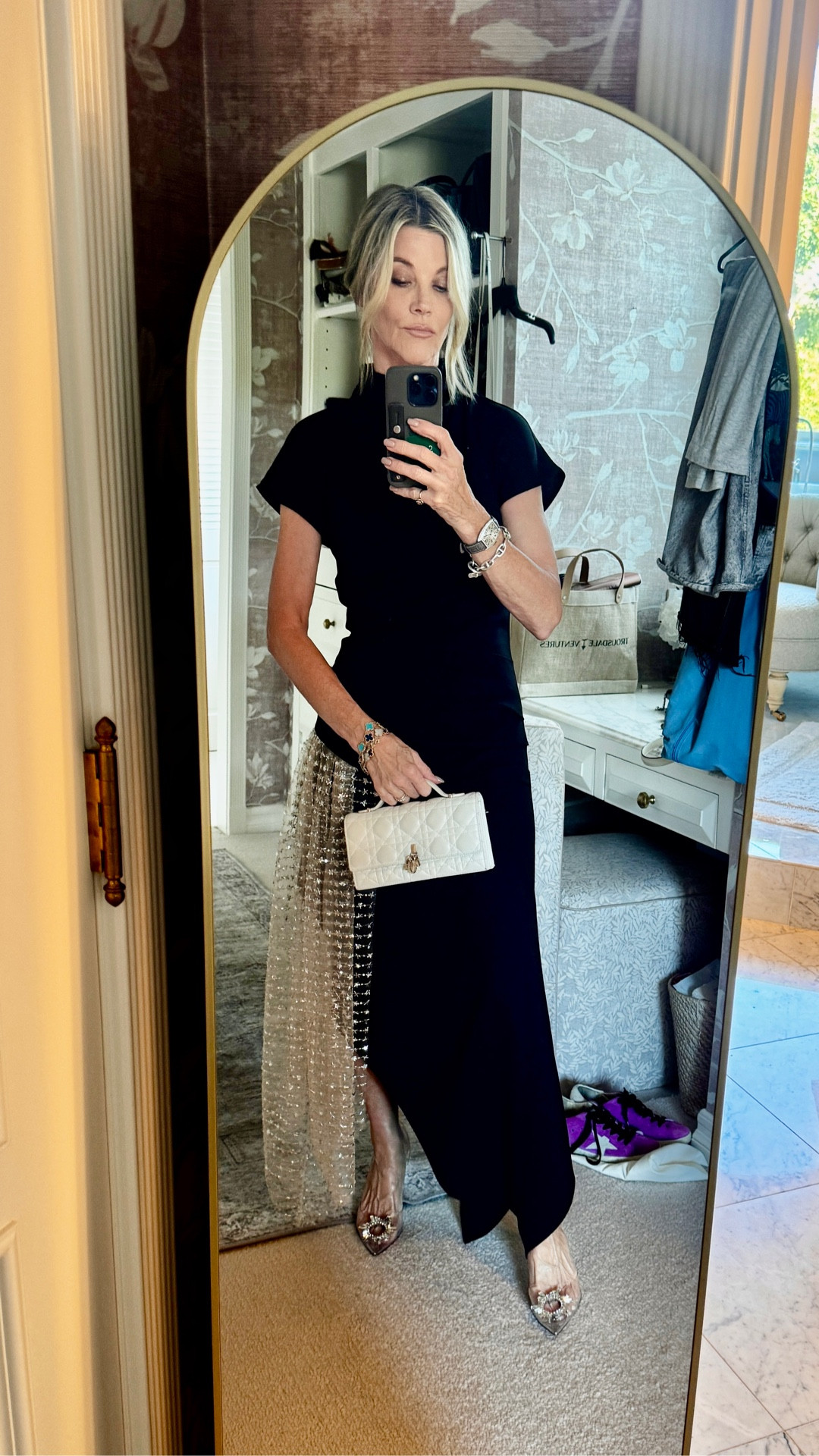 This dress was a Wedding Guest hit and so great for the holidays!! 
Great price!! 

#LTKParties #LTKOver40 #LTKHoliday