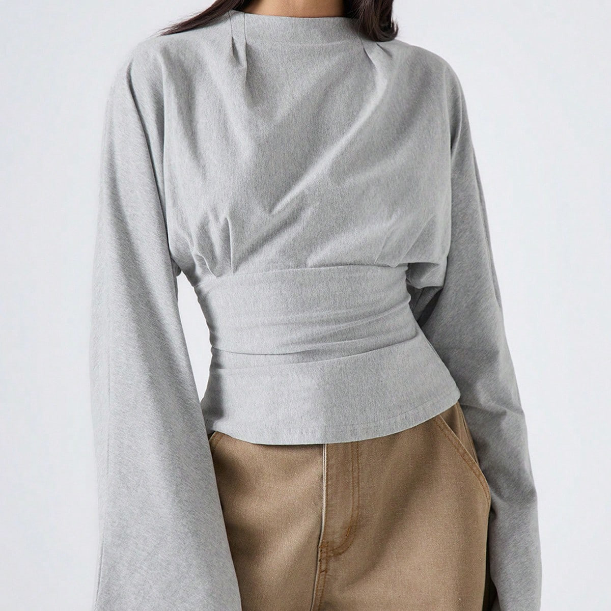 LYSMO 2025 New Minimalist Fall Women's Fashionable Solid Color Bell Sleeve Waist Fitted T-Shirt, Autumn/Winter Christmas New Year Thanksgiving Graduation Season Elegant Stylish Collection | SHEIN