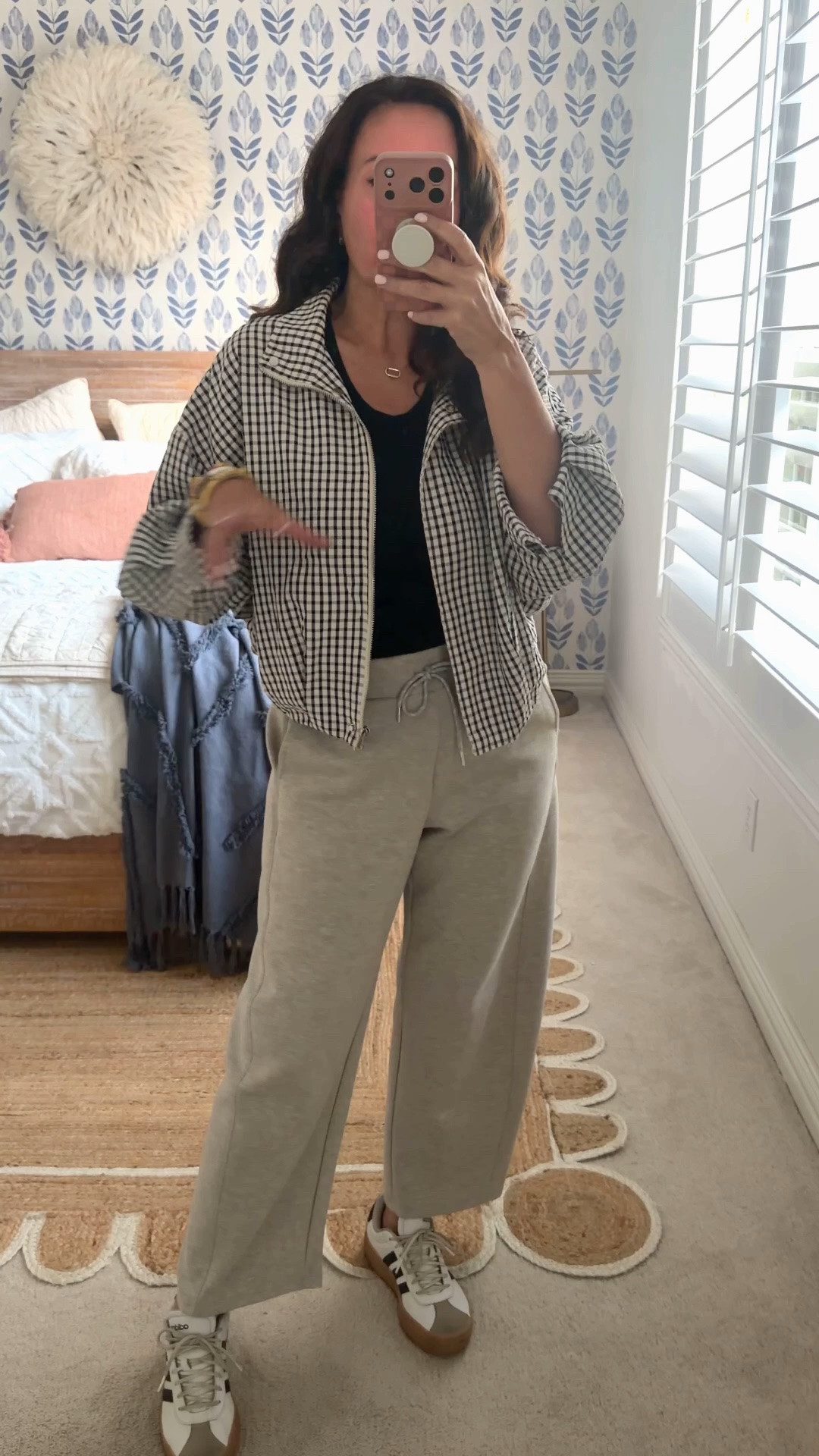 Small jacket
Medium pant
Comfy, but still pulled together! 
.