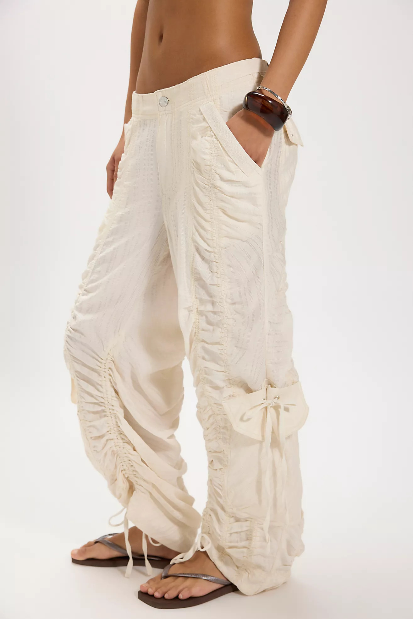 We The Free Scorpio Shirred Mid-Rise Cargo Pants | Free People (Global - UK&FR Excluded)