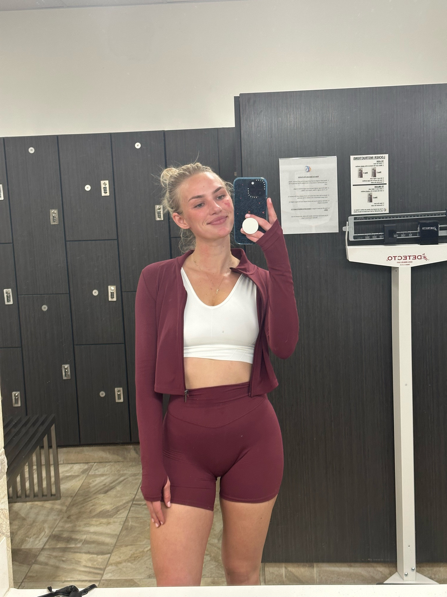 I wear a small in everything I’m wearing!! The bra is a high support bra and is great for high intensity workouts

#LTKstyletip #LTKfit #LTKFind