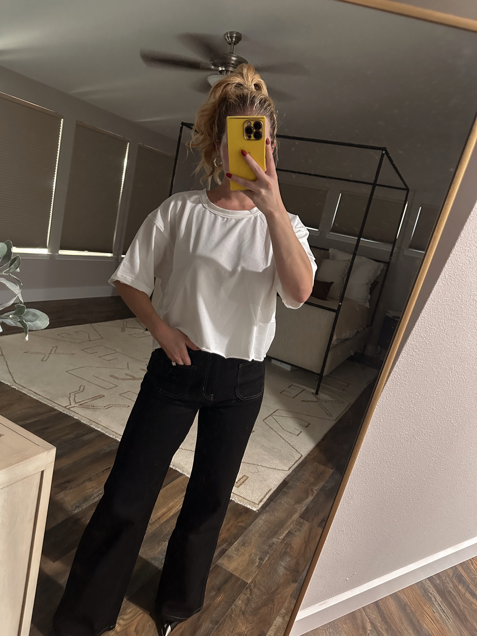 The absolute softest white tee you will ever try on! It’s a must and super affordable! 

#LTKstyletip #LTKHolidaySale #LTKfindsunder100