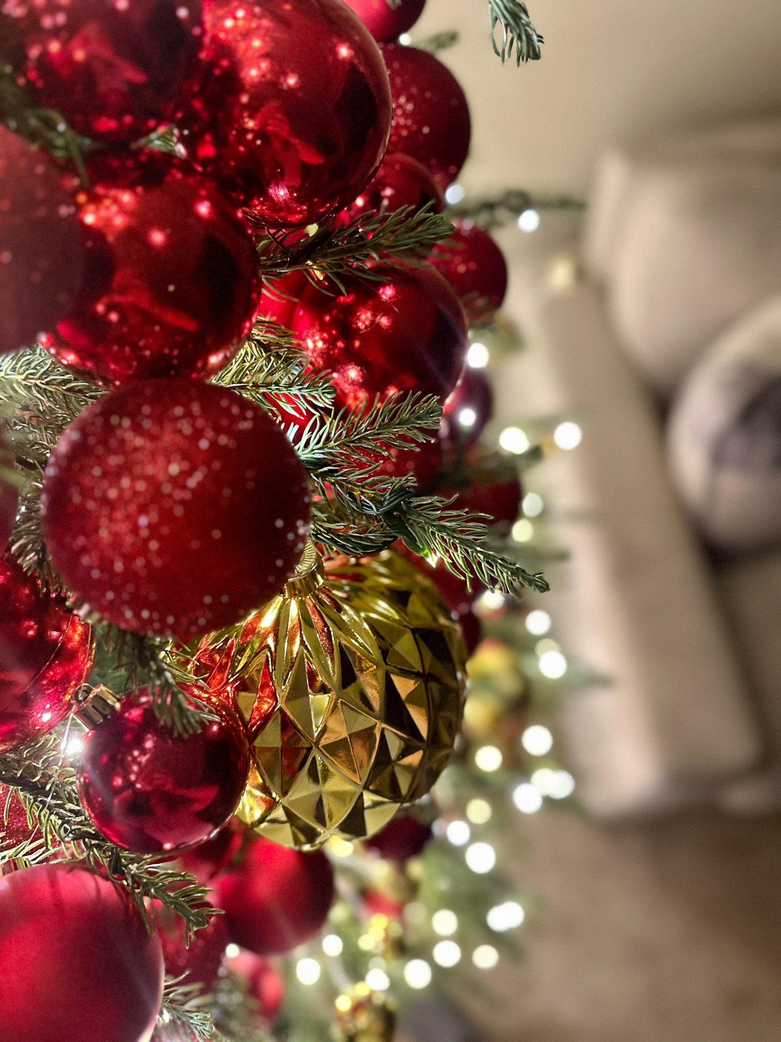 Evening Christmas views at home ✨ Under the glow of the Christmas tree 🎄

Christmas decor // Christmas tree decorations // Christmas tree ornaments // shatterproof ornaments // red Christmas balls // gold Christmas balls // artificial Christmas tree // holiday home

#LTKhome #LTKHoliday #LTKfindsunder50