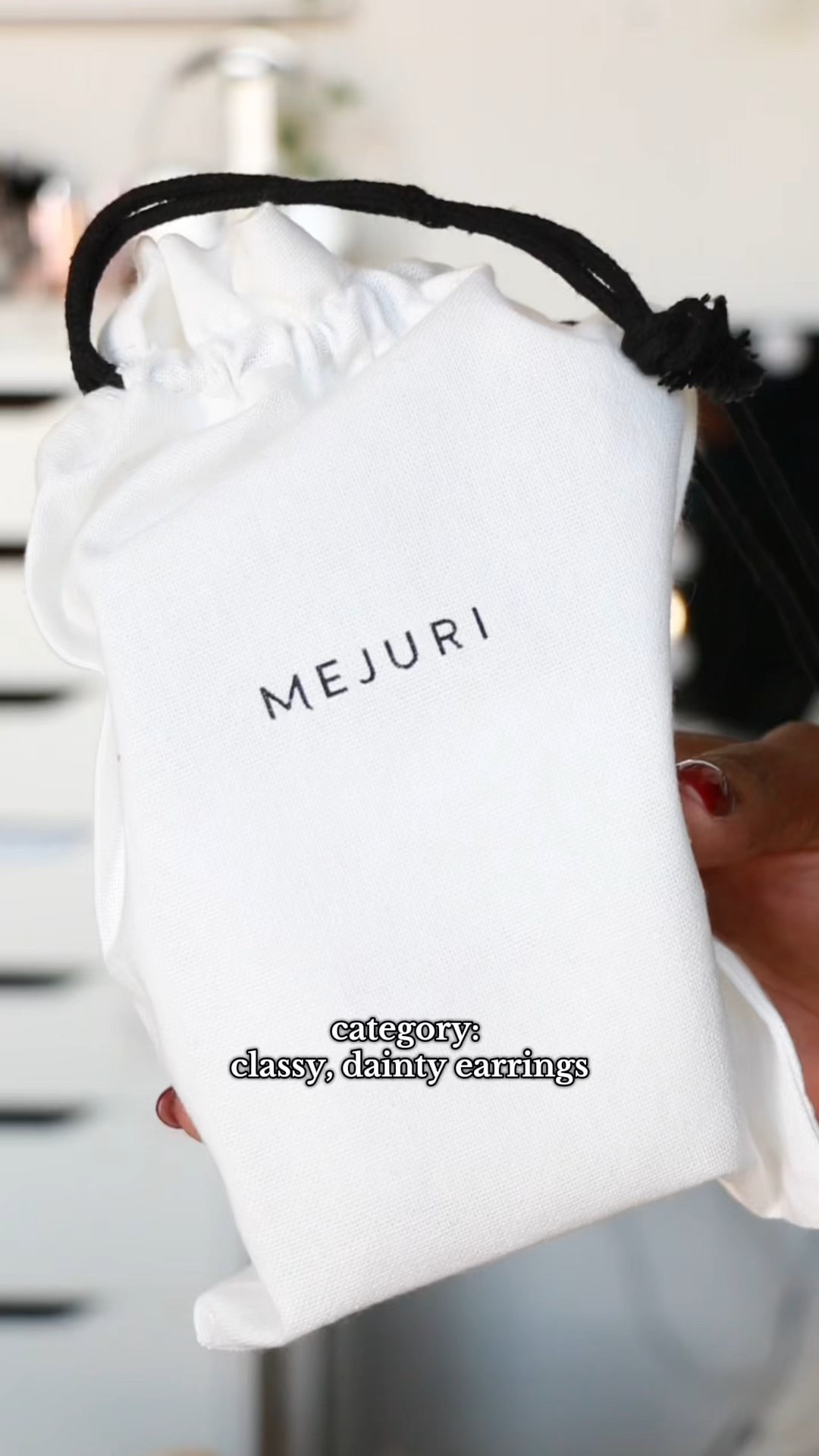 Some of my favorite affordable dainty earrings! Perfect for everyday wear, and they make a gorgeous statement without overpowering my features 😍 #earrings #silverjewelry #mejuri #daintyjewelry #daintyearrings #affordableearrings

#LTKgrwm