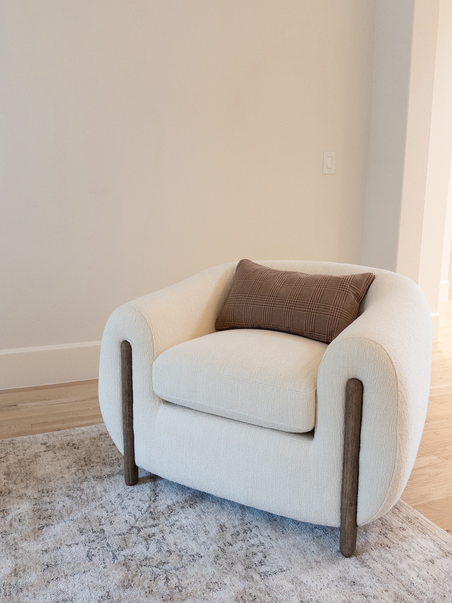 The most perfect accent chair - used four of these in my Lakewood project and I’m obsessed!

accent chair, wayfair finds, neutral accent chair, upholstered accent chair, throw pillow, loloi, magnolia home

#LTKStyleTip #LTKHome