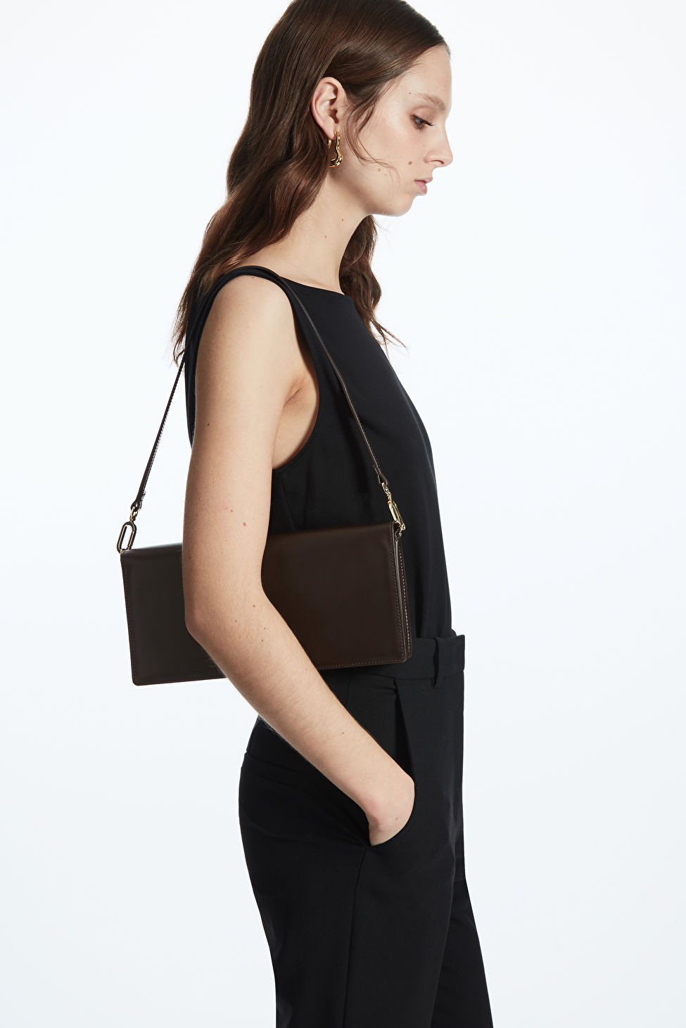 LEATHER BAGUETTE SHOULDER BAG | COS (EU)