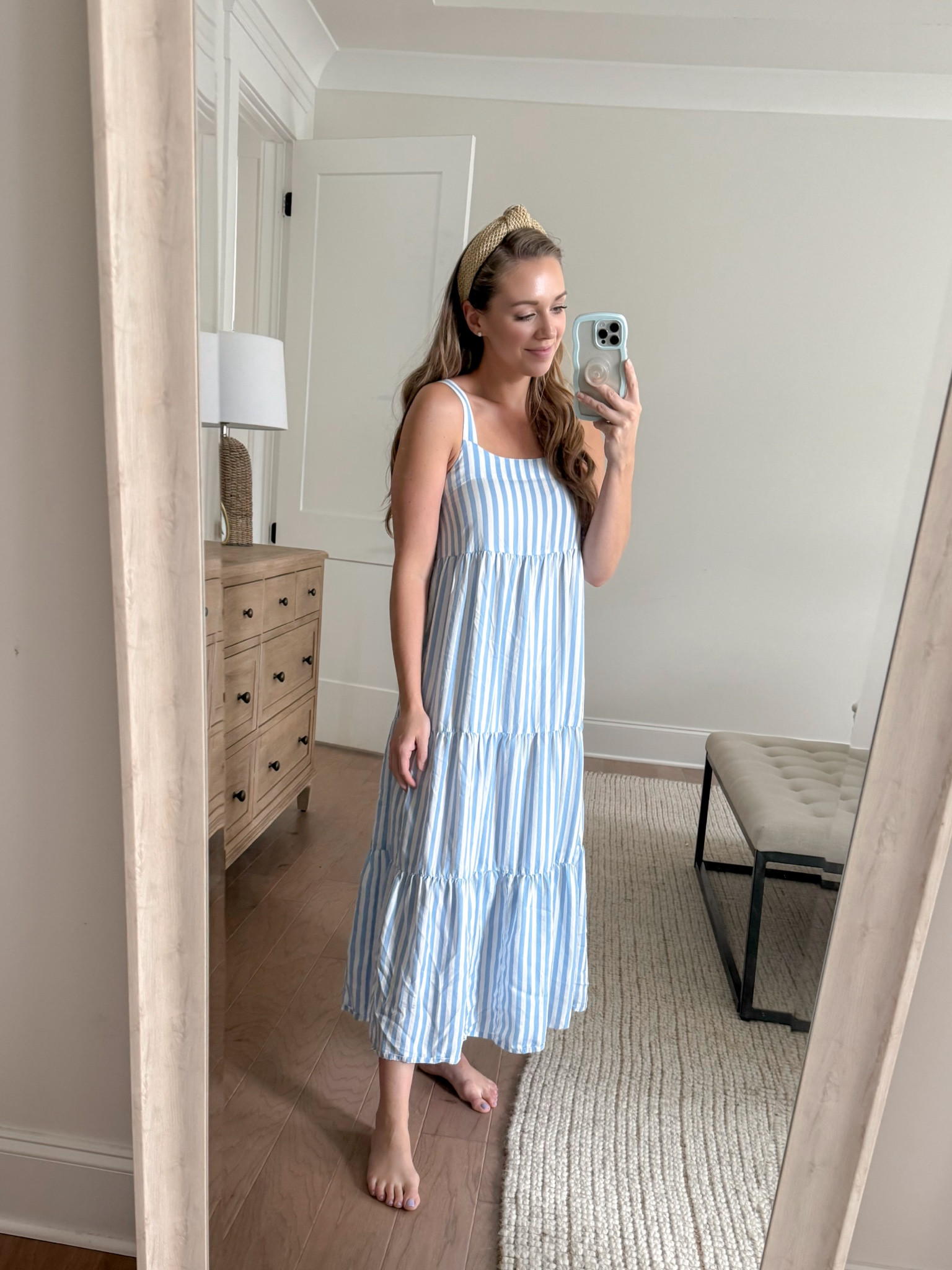 Yesterday’s dress I wore to church! It has pockets & is so comfy! May or may not be my 3rd style/print 😅🙈 (this style runs true to size, wearing the XS, the eyelet versions run big so I sized down to an XXS in those!)

#summerdresses #ltkunder100

#LTKStyleTip