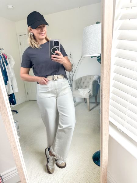 Crazy busy day but I snapped a quick pic before heading out the door in my comfy outfit from Madewell. Starting Thursday, 05/09 you can get 20% off when you shop Madewell EXCLUSIVELY in the LTK app! Tap on an item below and you’ll get your checkout code to purchase whatever pieces you’re loving at 20% off! 

#LTKSaleAlert #LTKxMadewell #LTKStyleTip