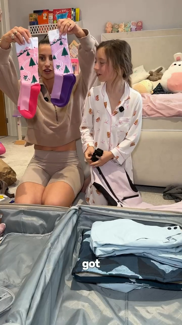 Pack for skiing with me and Sunday ❄️⛷️ 

From cosy layers and thermals to après-ski essentials… everything I’m packing to keep us warm and feeling put together on the slopes ✨

Matching moments, comfy fits, and all the little extras for travelling with kids 🫶

Everything linked 🔗 #LTKTravel #SkiStyle #FamilyTravel #LTKHoliday