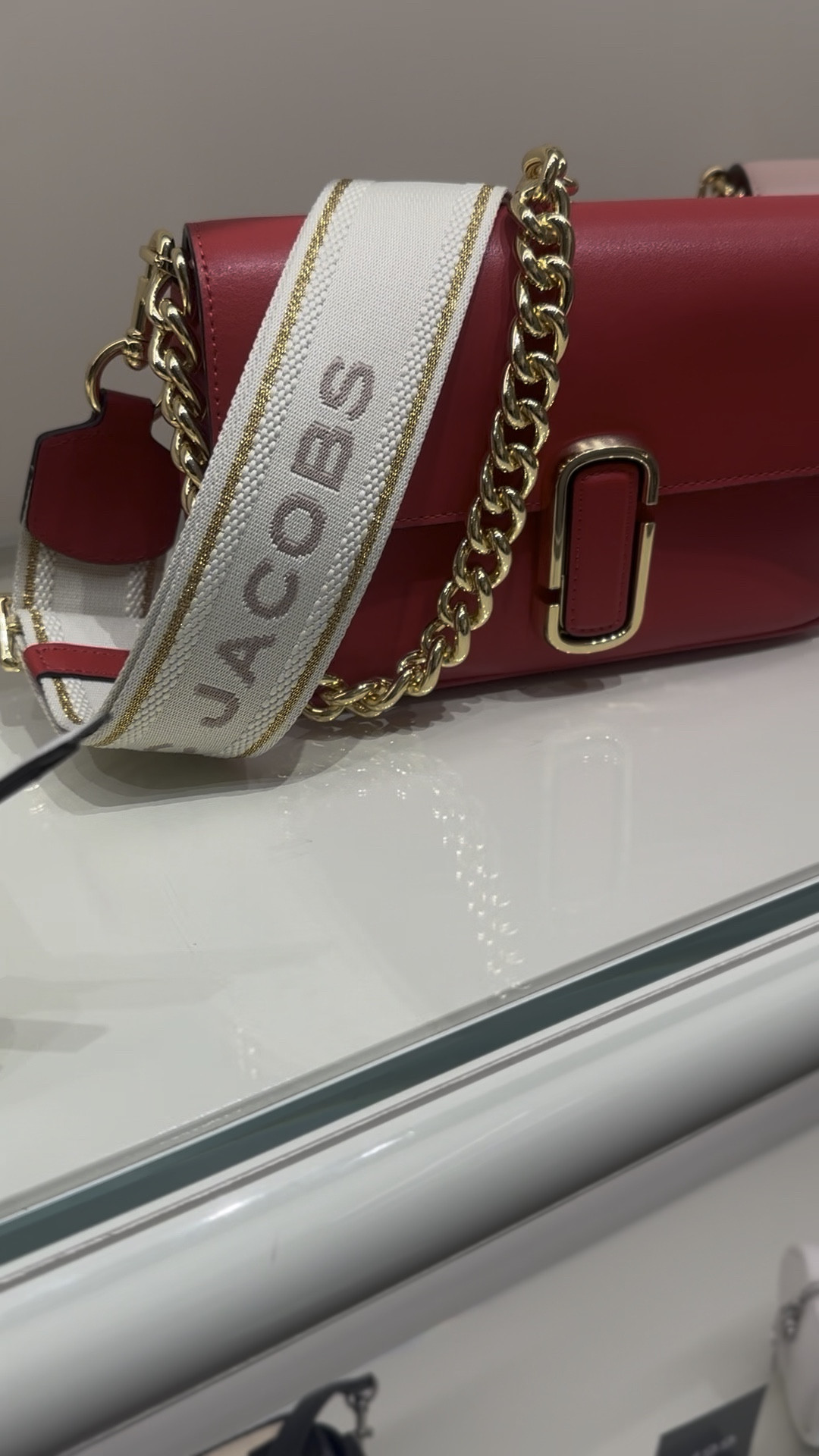 Mark Jacobs #Red #Burgundy #ColorOfTheSeason