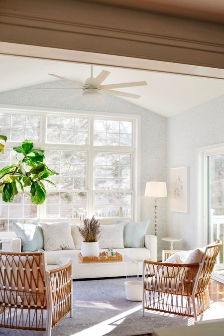 We are finally tackling a lot of the “wish list” home projects which feels so good! One of the first things we did when we moved in was taking out ALL the old brown ceiling fans with chandeliers. Our sunroom was the one place that I really missed having a fan and I am so excited I finally found one perfect for the room 😍 I’ve always been a fan of @hunterfanco and the Phenomenon is just what we were needing. I love that I can control the fan and light dimmer from their SIMPLEconnect® app 🎉  see stories for more! #hunterfans #sunroomlighting #homedecor  #itsahunter #SIMPLEConnect #fastercoolingpower