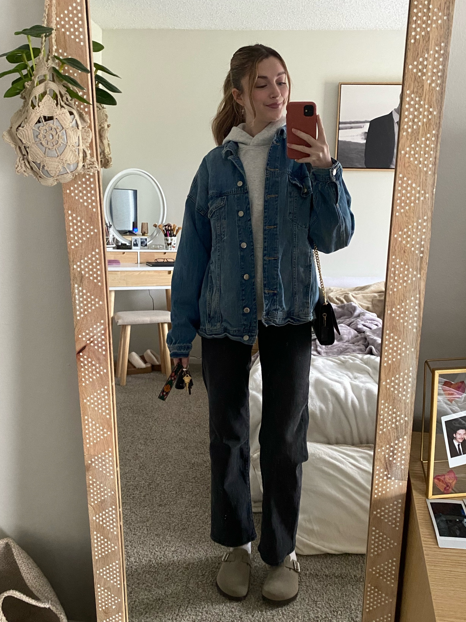 Casually Sunday fit 🫶🏻

My jacket was thrifted a couple years ago but the brand is American Eagle!

#LTKHoliday #LTKFindsUnder50 #LTKSeasonal