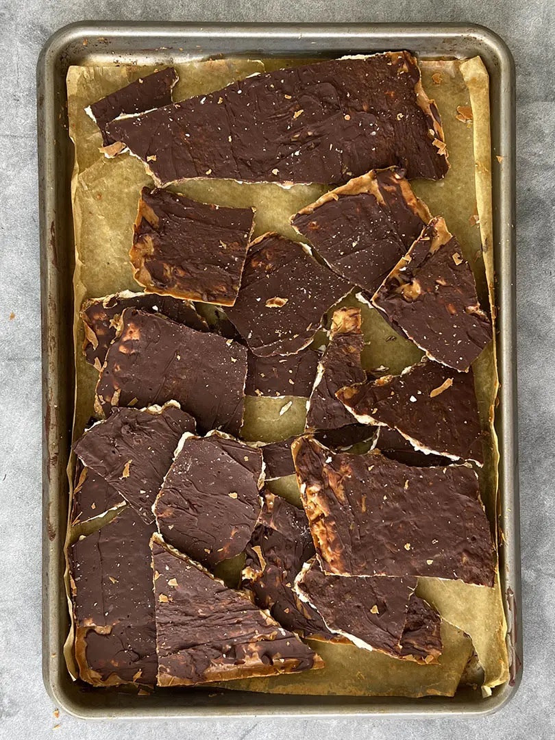 While I’m not Jewish, Passover is one of my favorite times of the year because of all the wonderful food and gatherings with friends. The most iconic menu item is of course matzo, so I turned my viral Holiday Crack (aka”Christmas Crack”) recipe, which uses saltines, into a delicious sweet snack to bring to seder. You’ve probably even had a version of this “crack” before–it’s one of those treats that grandmas always have on hand! It’s super easy and super sharable. 

#LTKSeasonal #LTKfoodie