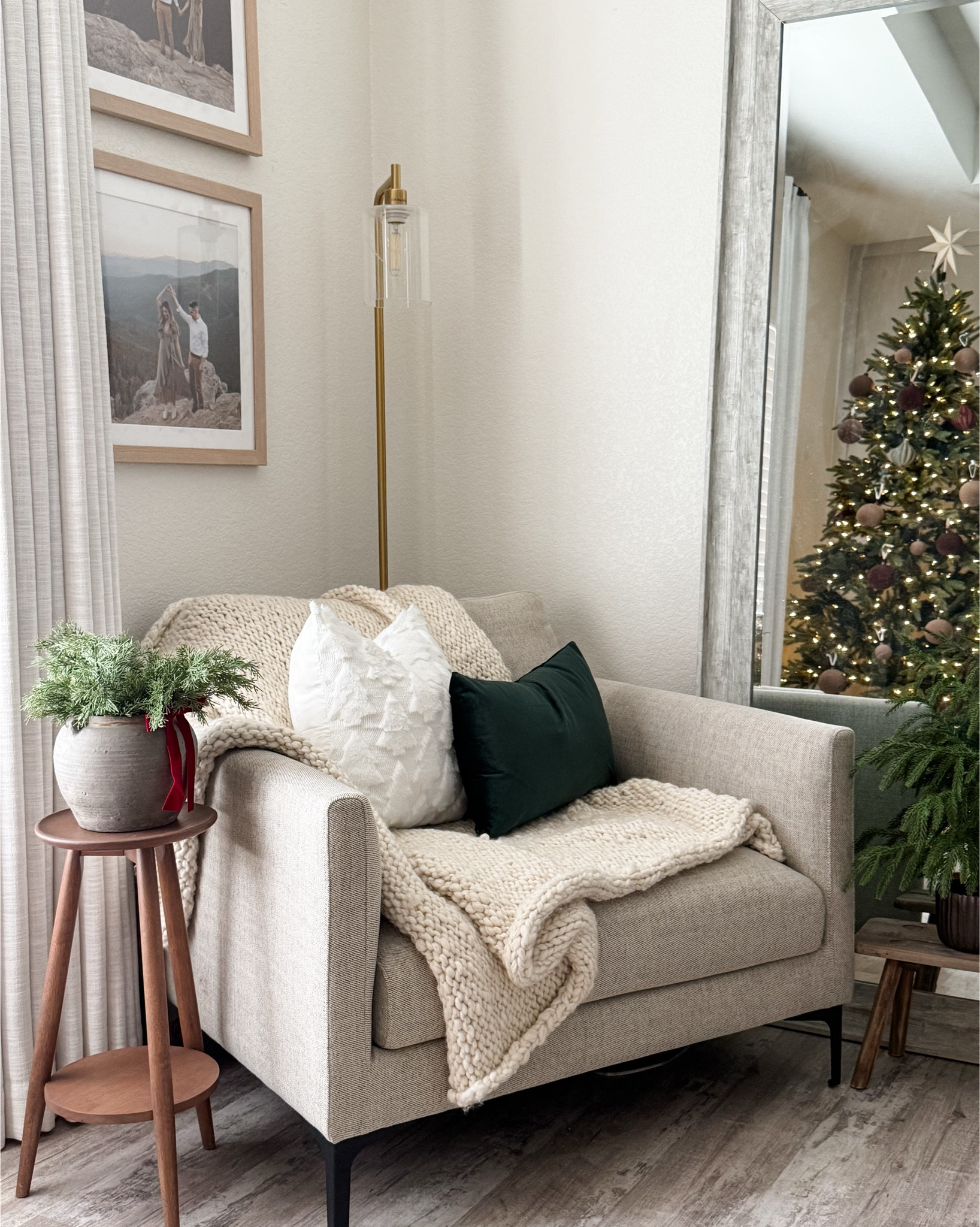 Reading nook for the holidays 🎁🎄✨

#LTKHoliday #LTKSeasonal #LTKHome